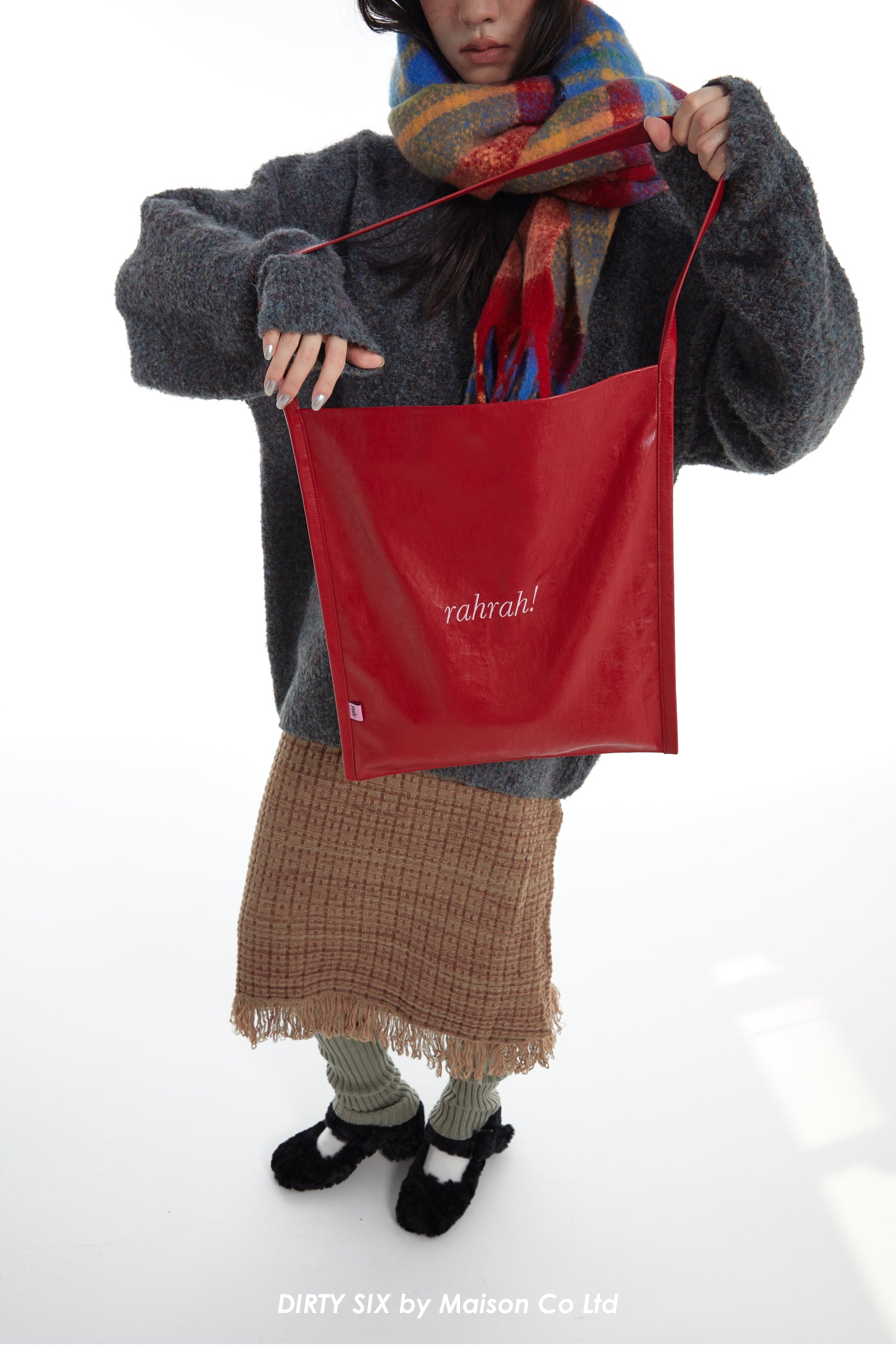 DirtySix "rahrah!" contrasting embroidery large-capacity soft leather tote bag