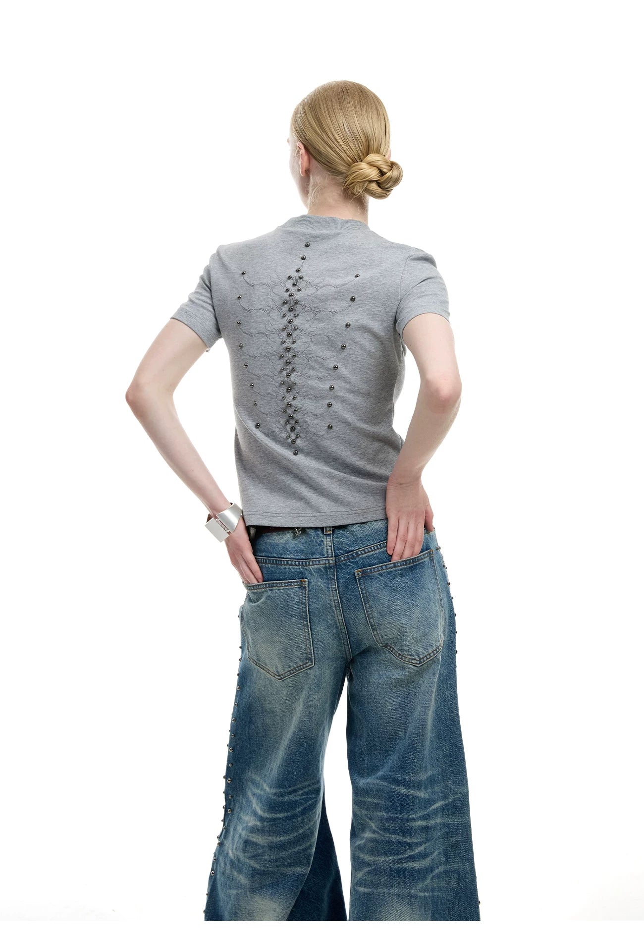 ArguECulturE Niche Front Shoulder Slim Tee