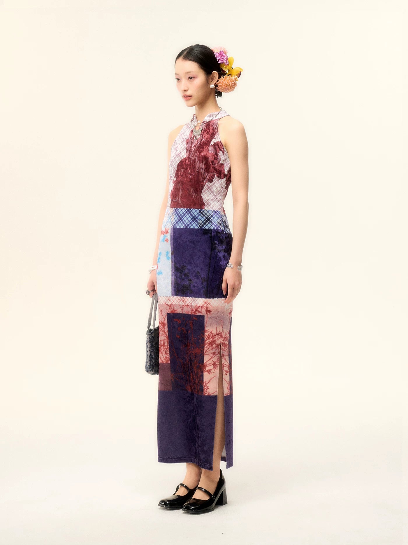 LOUMUTAKU Retro Baijiabu Neck-hanging Sleeveless Velvet Cheongsam