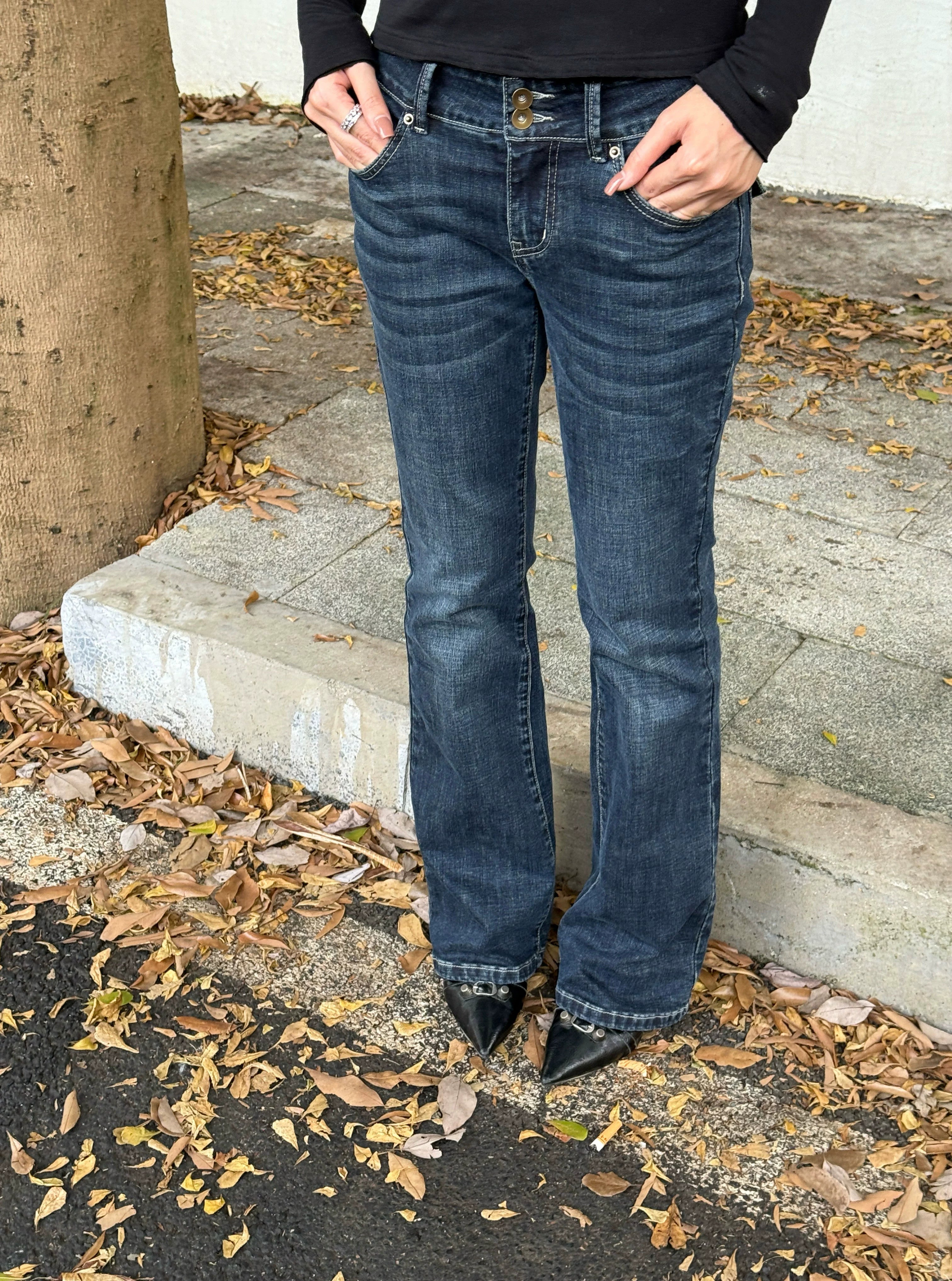 Audwyn Slim-Fit Straight Low-rise Pull Jeans