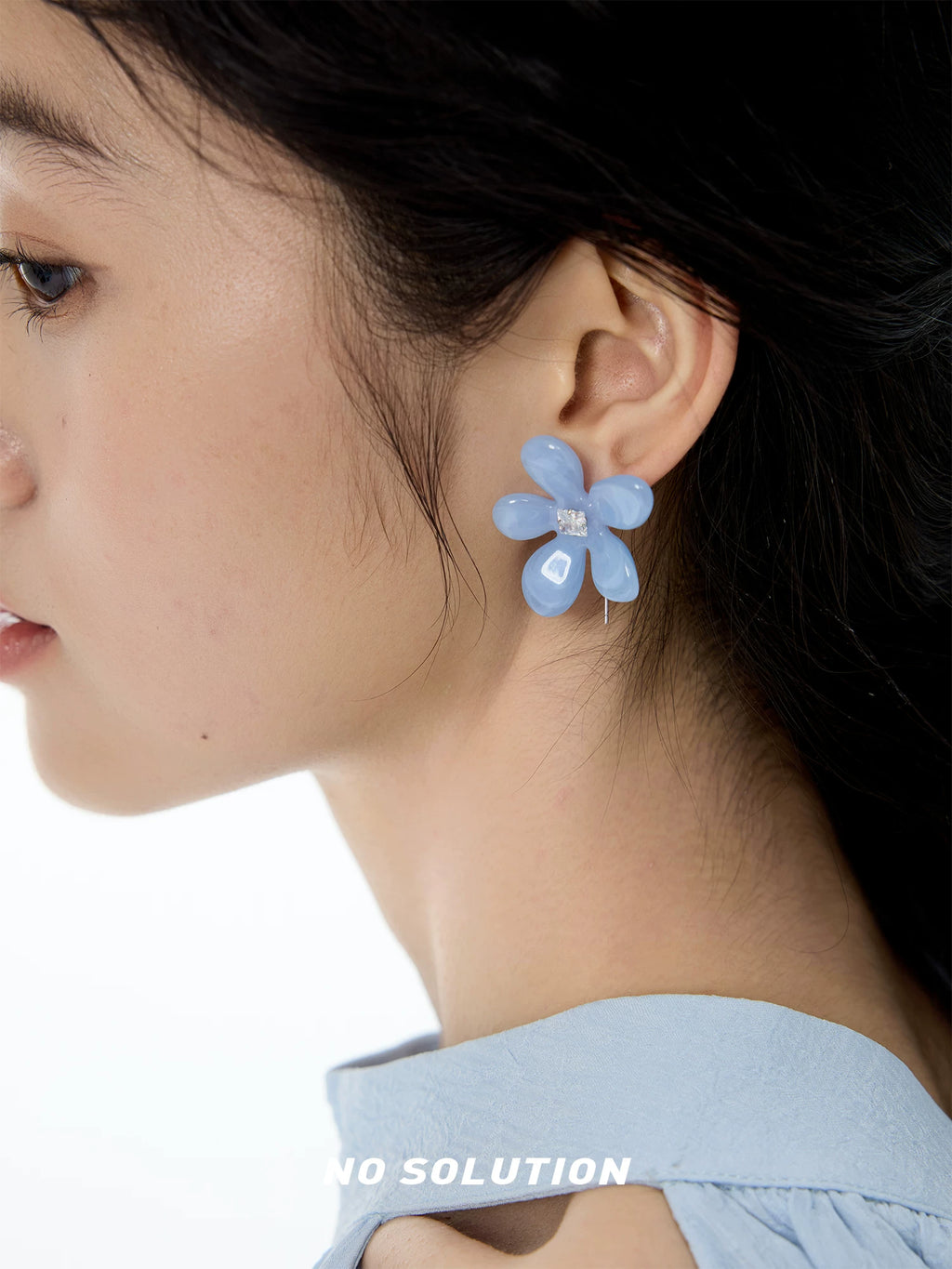 NO SOLUTION Silver Orchid Niche Earrings