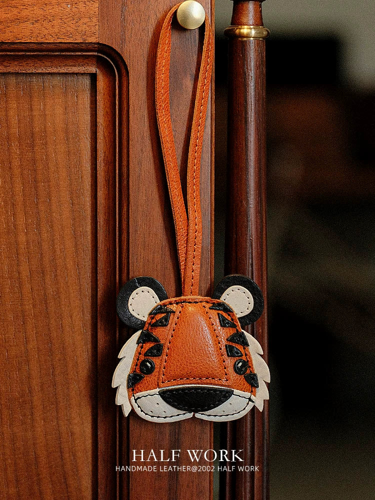 HALF WORK cowhide bag pendant genuine leather retro handmade tiger head pendant tiger zodiac bag pendant