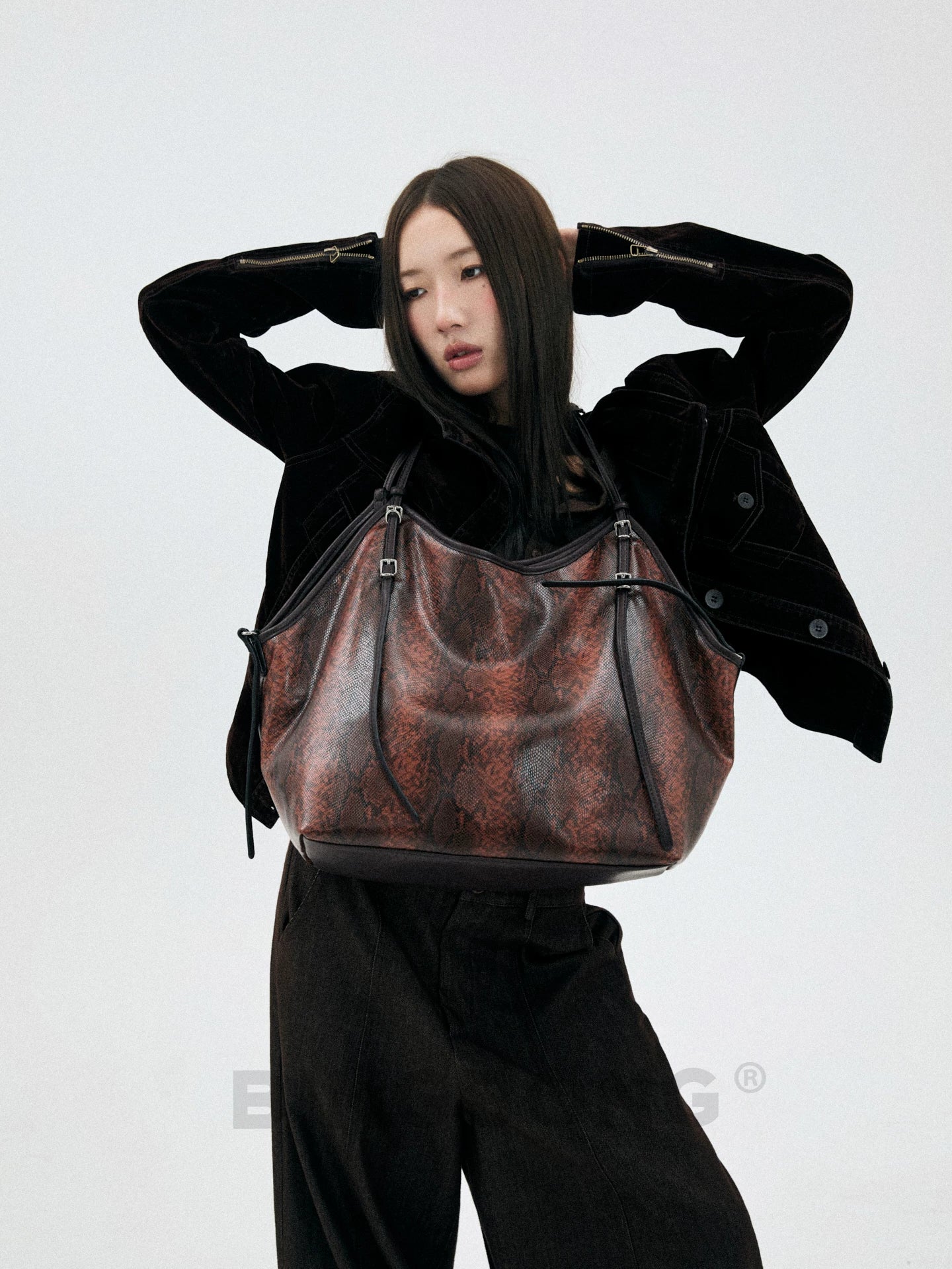 BINGBONG Large Capacity Snake Pattern Commuter Shoulder Tote Bag