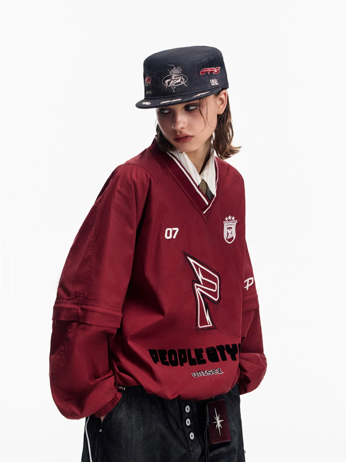 PEOPLESTYLE Badge Embroidered Sports V-neck Sweater