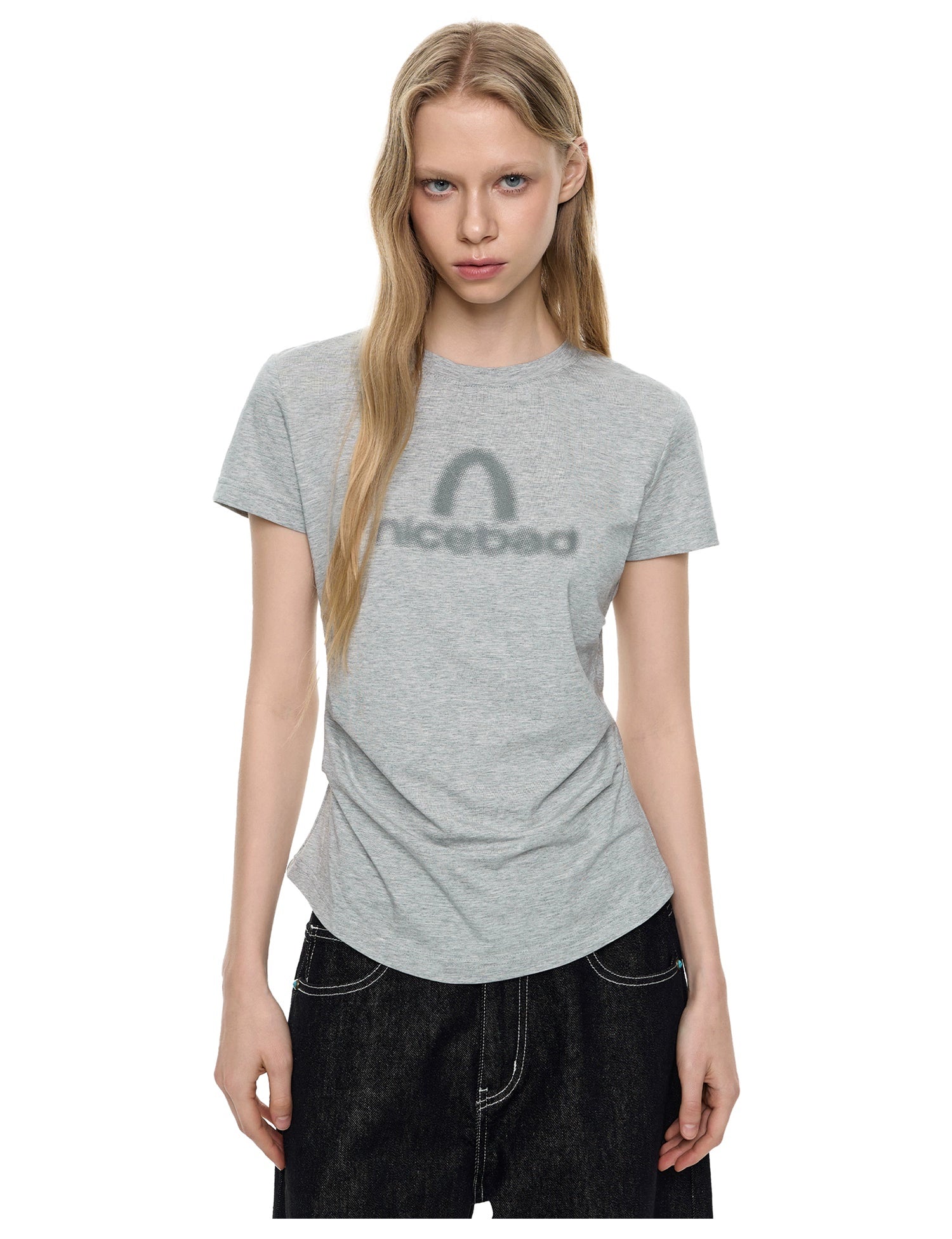 NICEBAD Wrinkle Print Front Shoulder Tight Versatile Tee