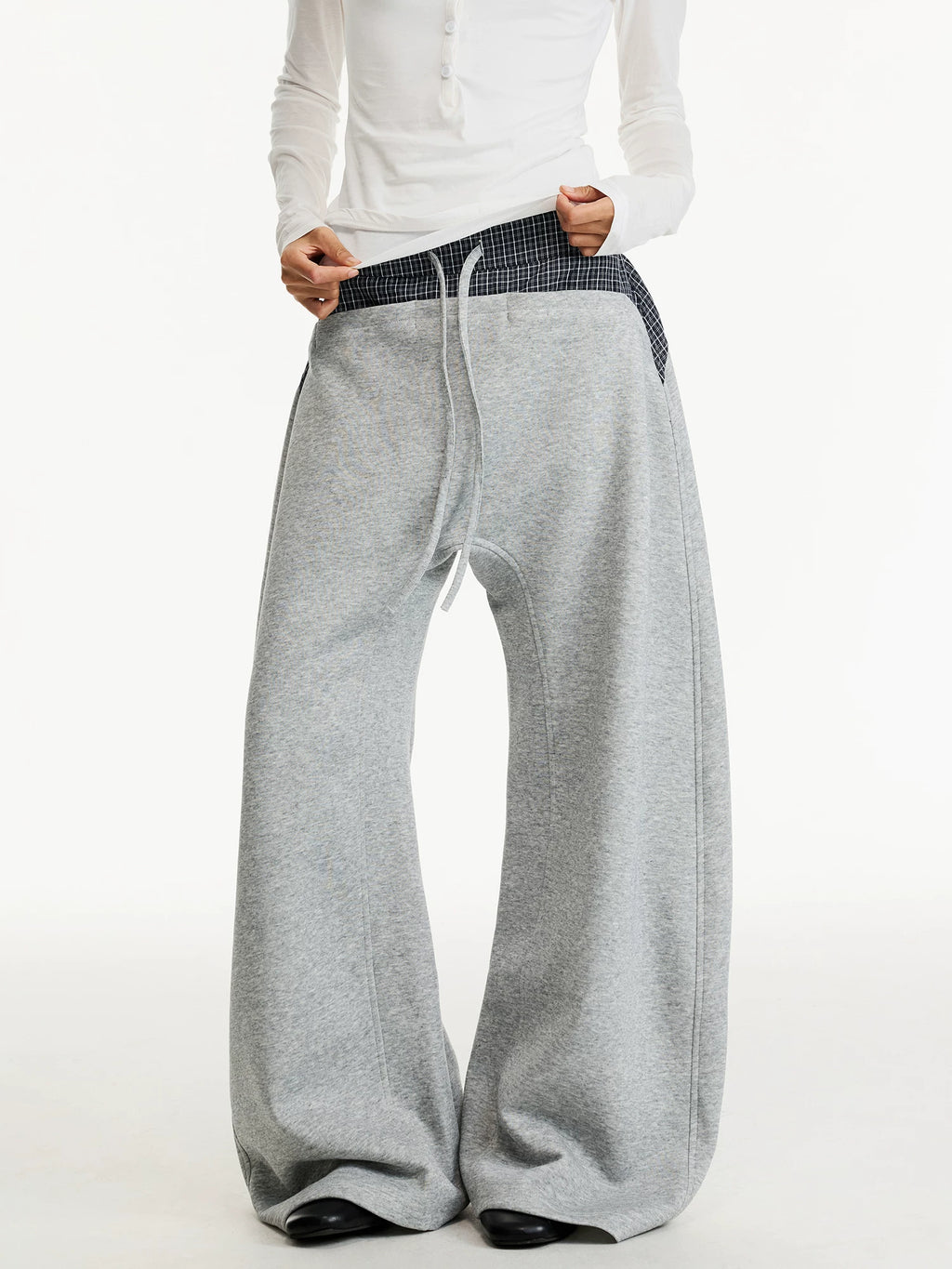TRUQUEST Retro Drape Loose and Versatile Straight Casual Trousers