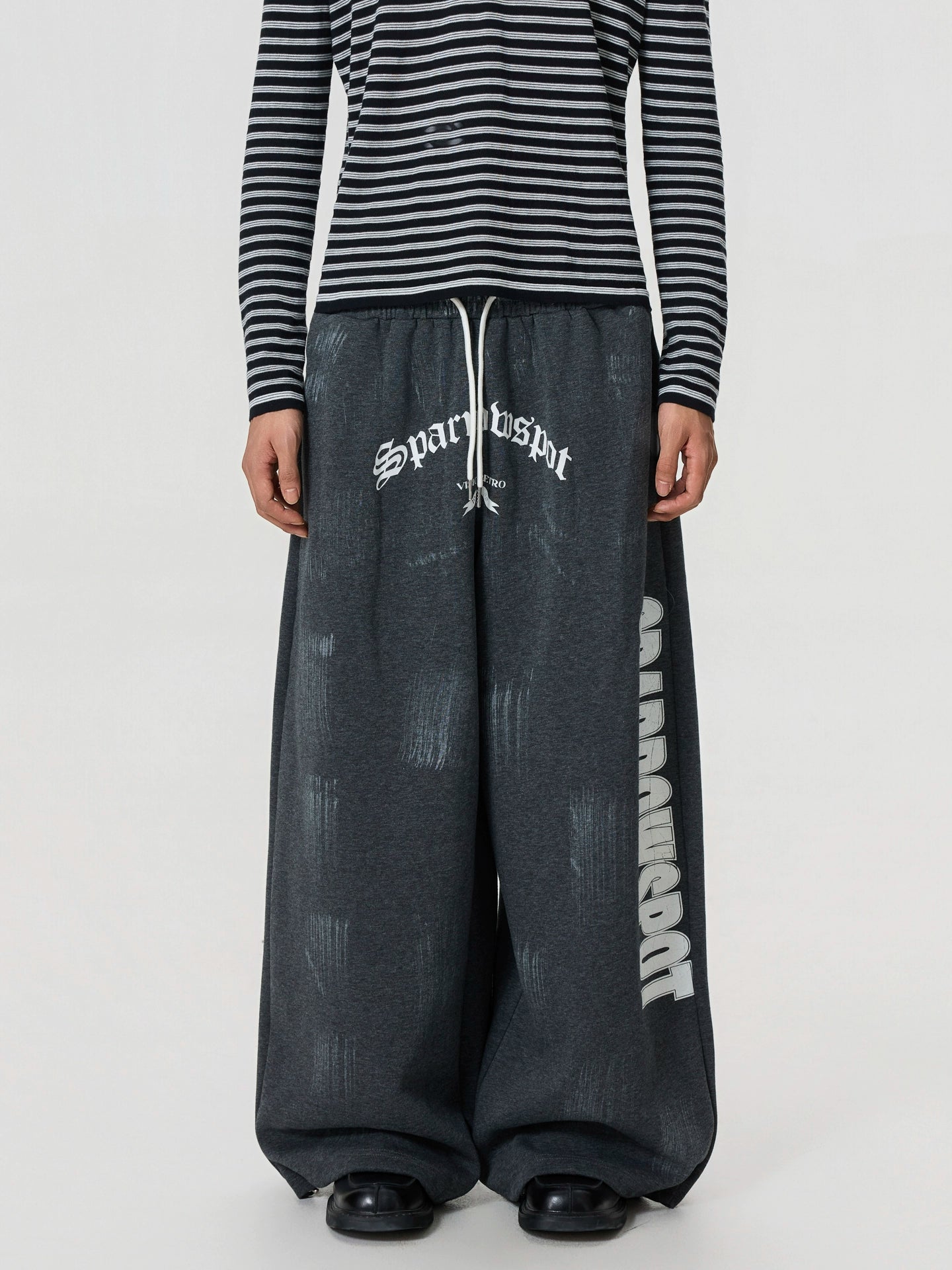 BTSG Vintage Painted Printed Wide-Leg Slacks