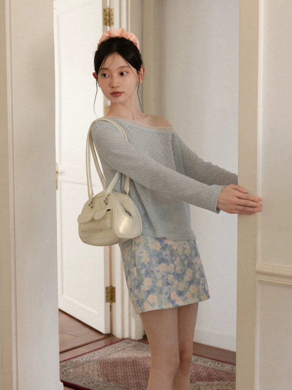 Cantonstory Slanted Shoulder Lace Sequin Cut-out Long Sleeves