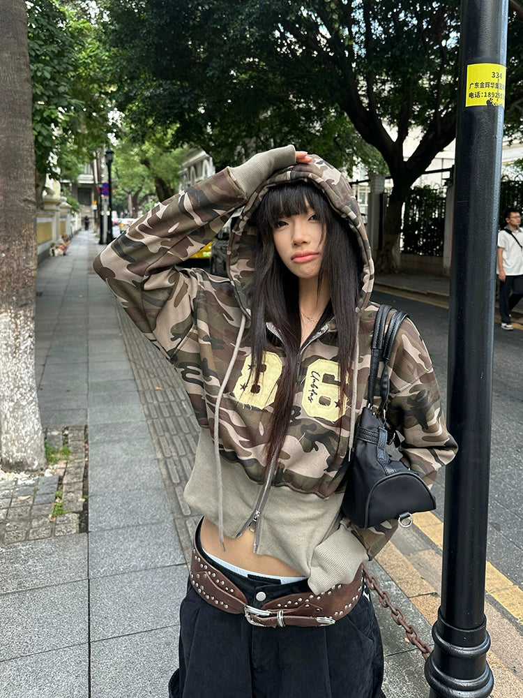 EAHO Vintage Digital Embroidery Camouflage Hooded Sweater