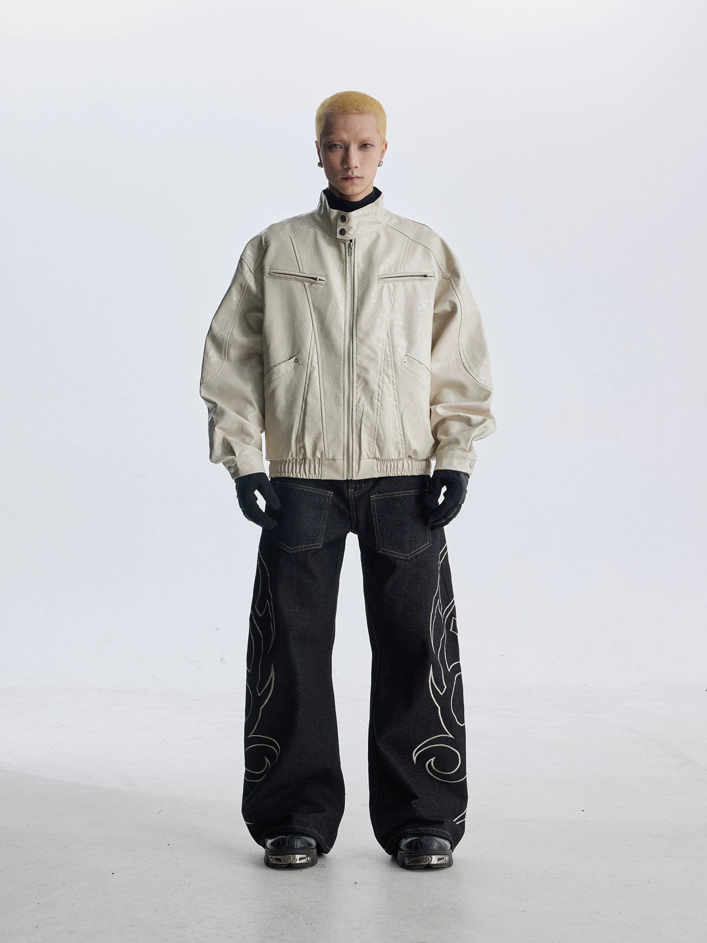 NOMANIAI Embroidered Totem Scimitar Jeans