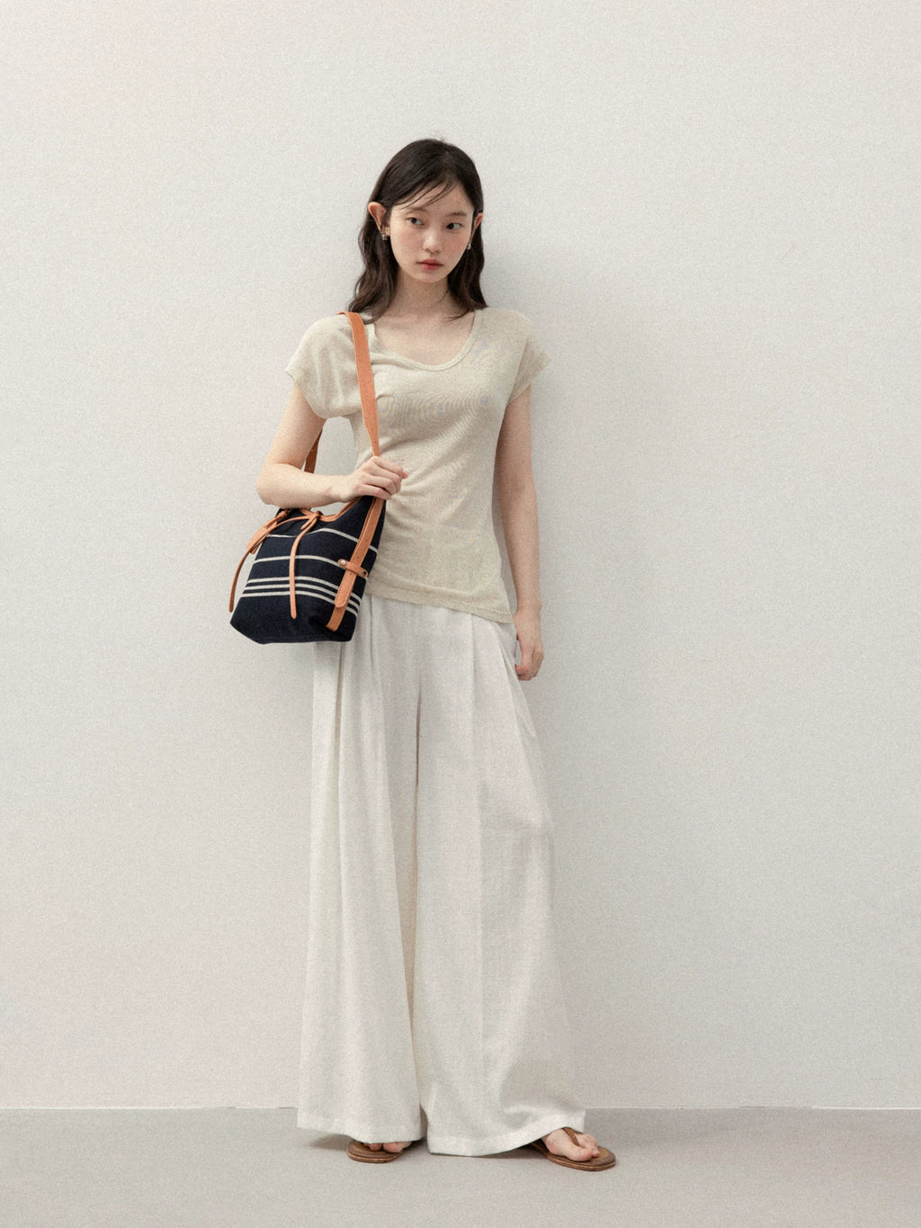 Cantonstory V Neck Shoulder Slim Breathable Tee