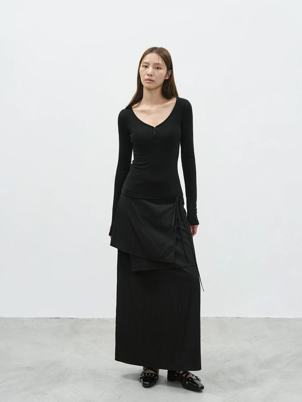 EIGHTHMONTH Irregular Laminated Slim Skirt