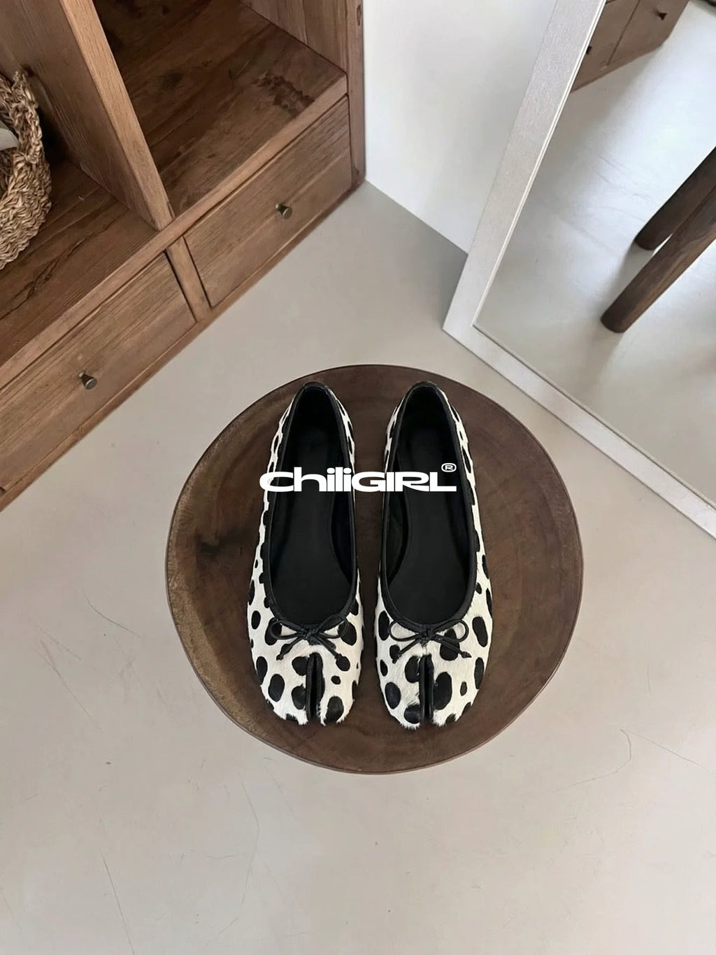 CHILIGIRL Cow-pattern Bow Light-mouth Single Shoes