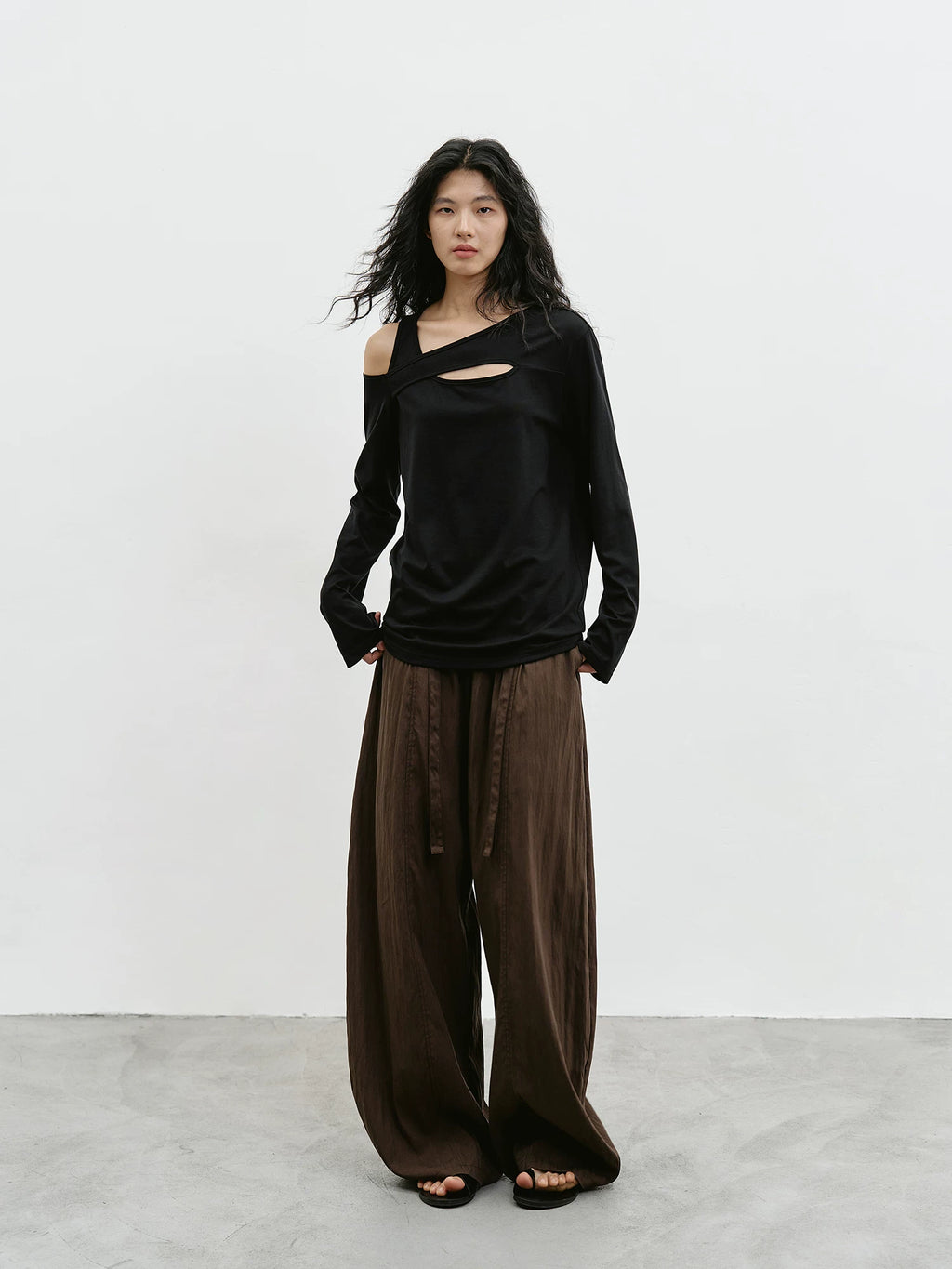 EIGHTHMONTH Slash Shoulder Hollow Loose Long Sleeve
