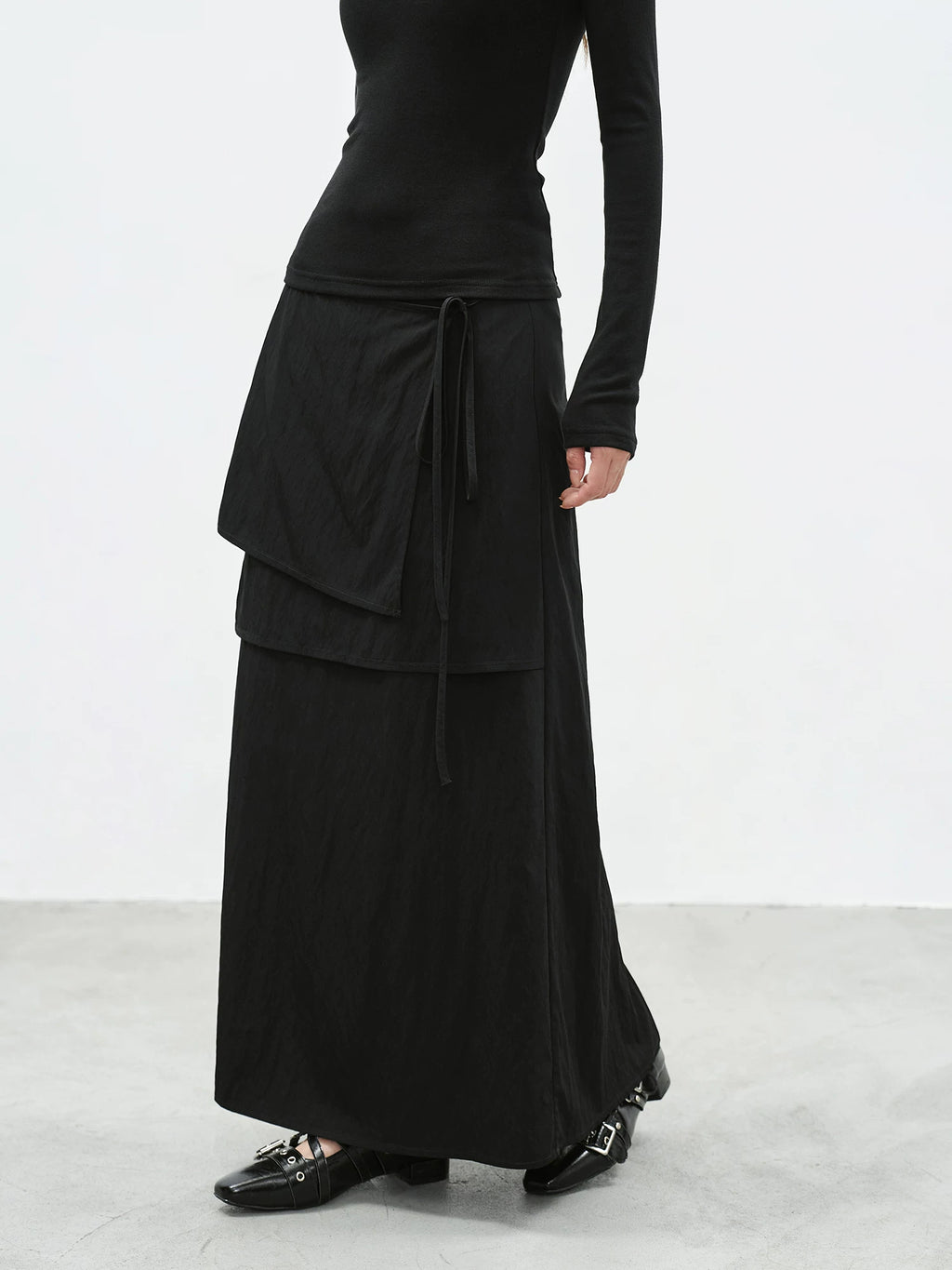 EIGHTHMONTH Irregular Laminated Slim Skirt