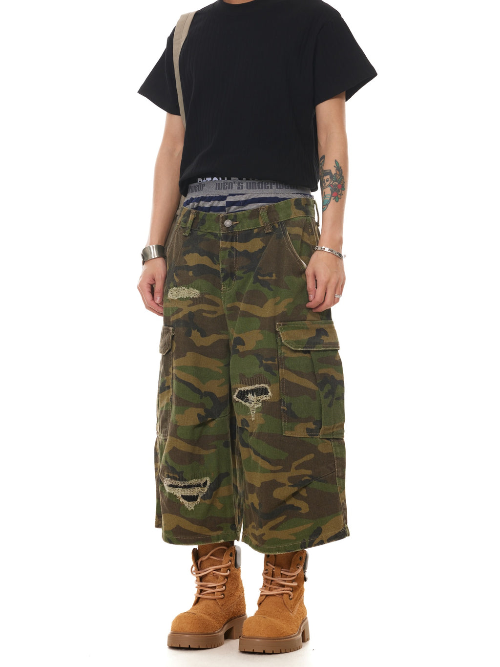 BTSG  baggy busting patch camouflage Over Knee Shorts