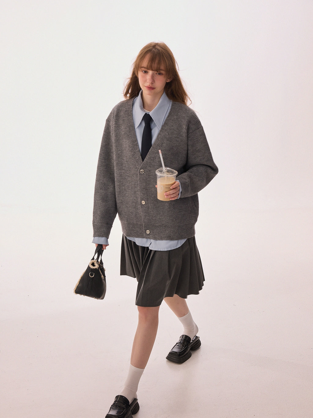 CHOR Premium Sense V-neck Fake Two-piece Shirt Knitted Cardigan Sweater