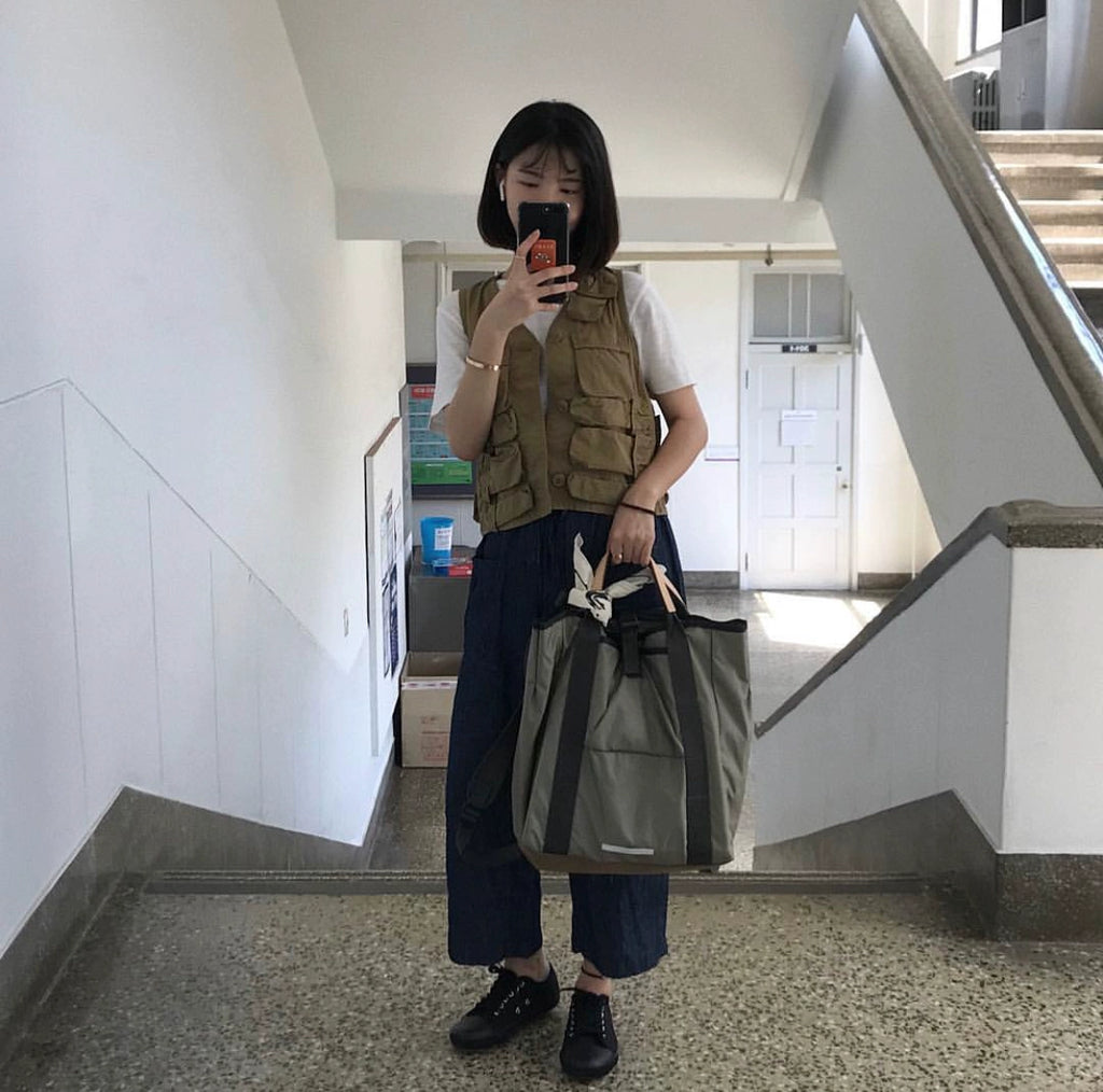 Anniehall Multi-Bag Outdoor Lace-Up Vest