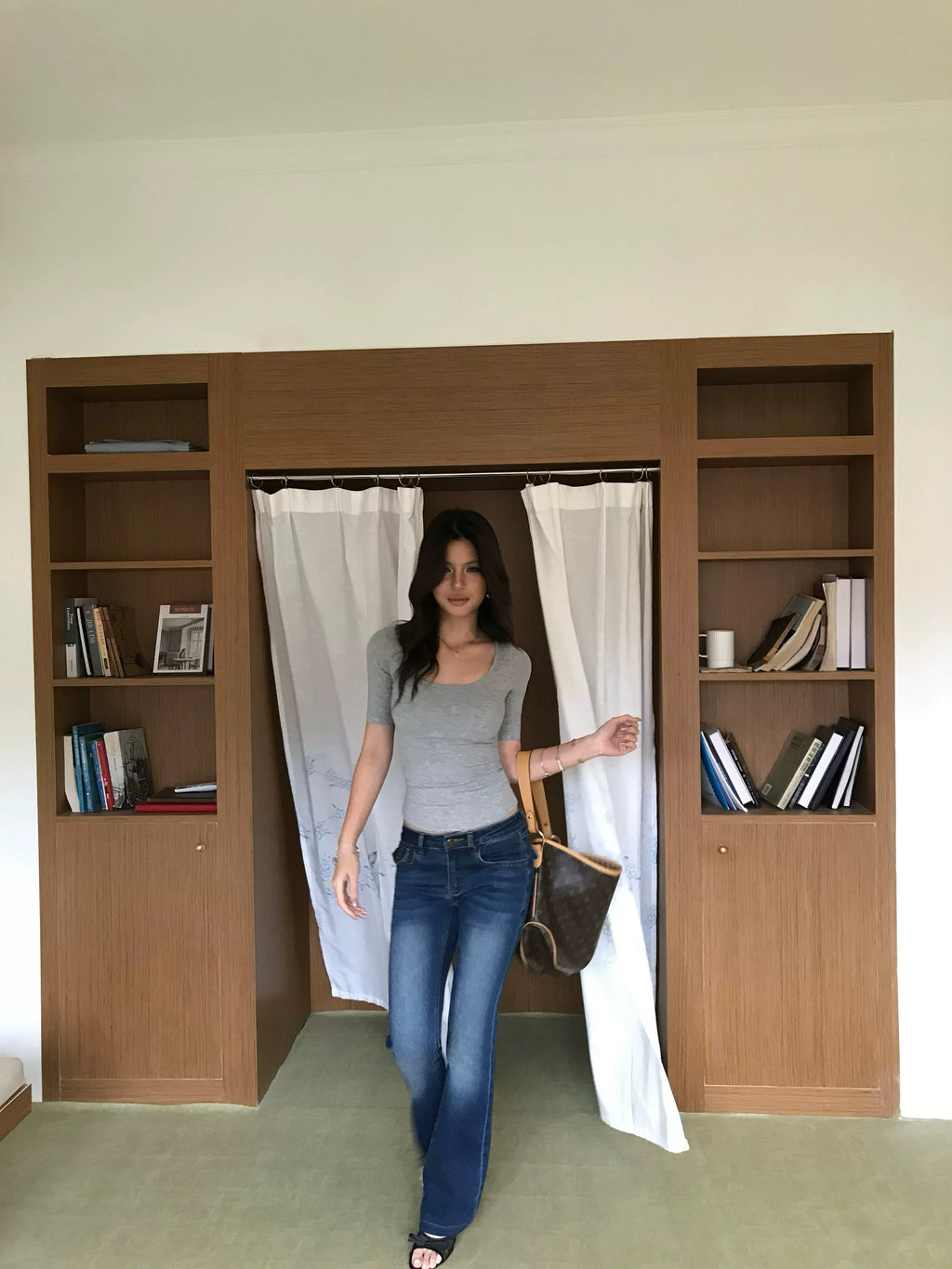 Audwyn Vintage Distressed Jeans