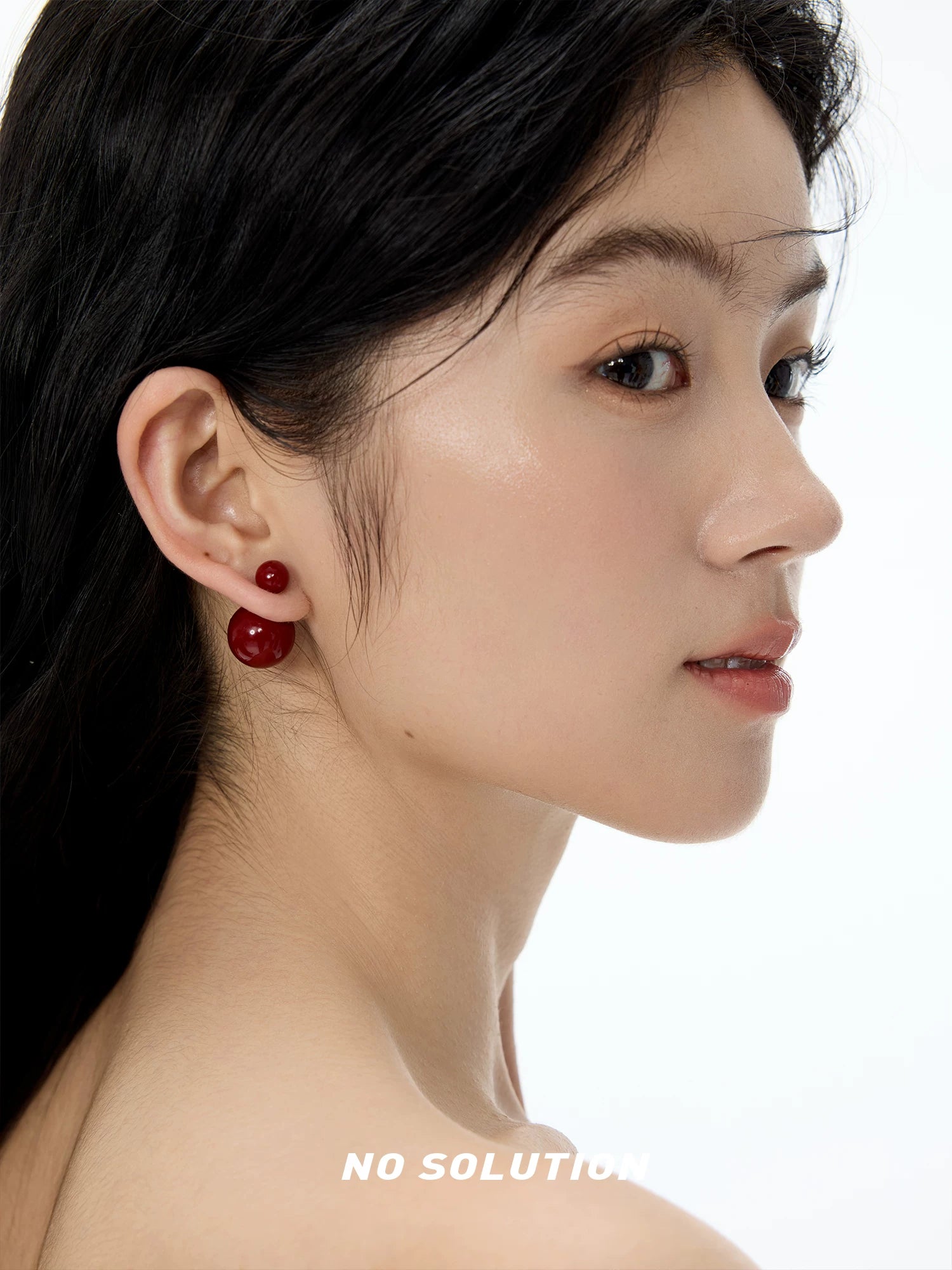NO SOLUTION Double Sided Bead Stud Earrings