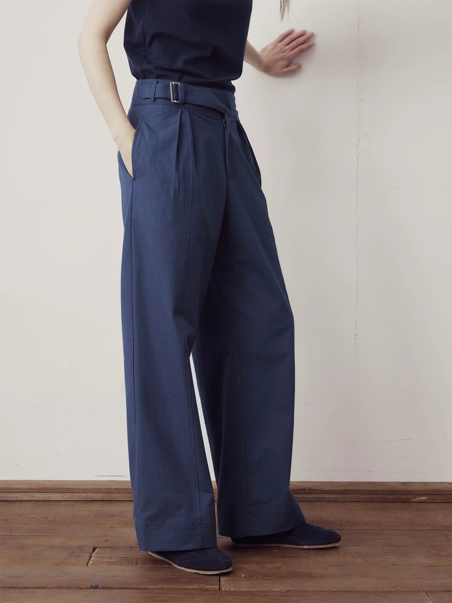 COLN Belt Straight Loose Casual Pants
