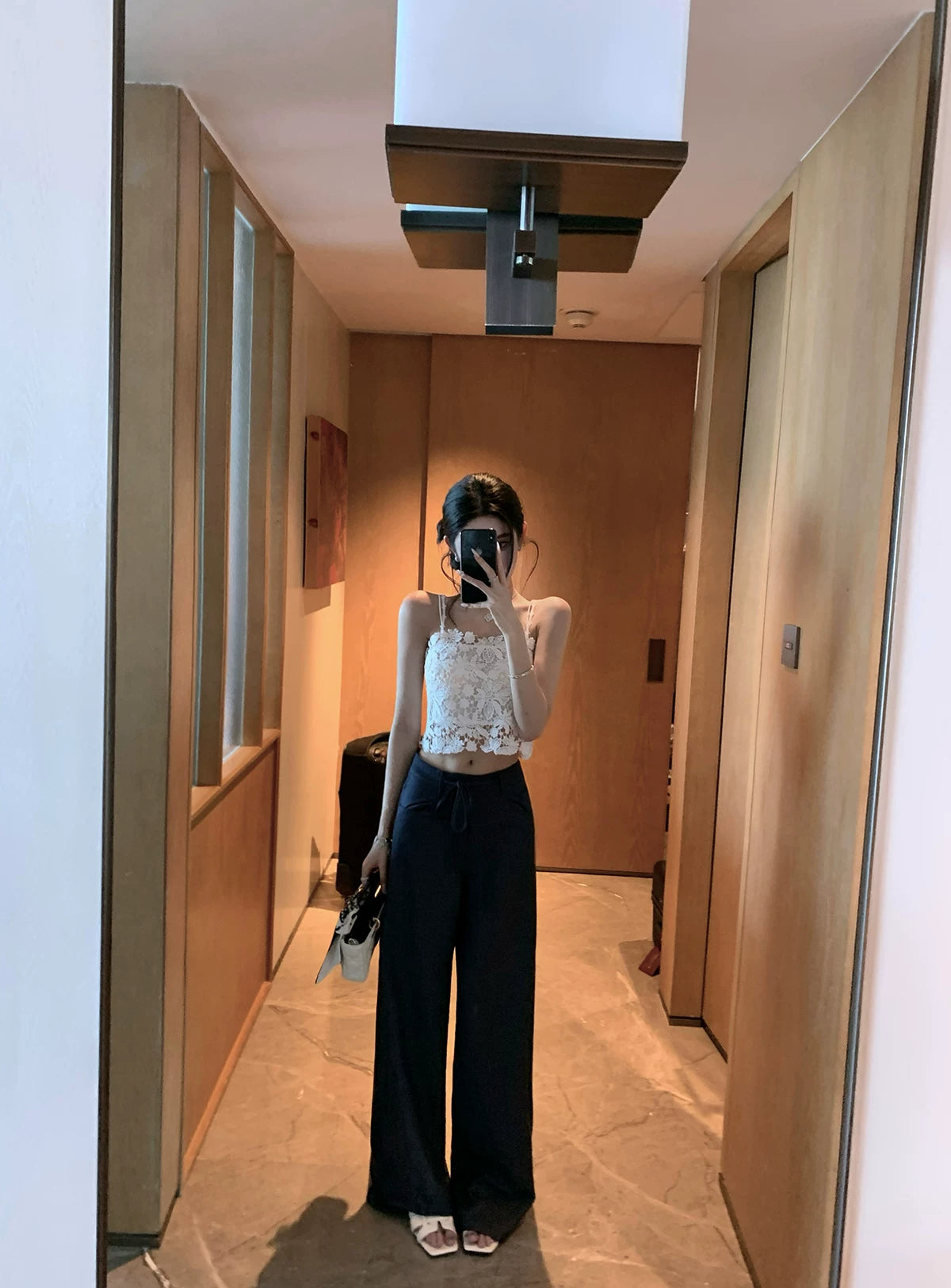 Barb Chill Strap Wide Leg Versatile Jeans