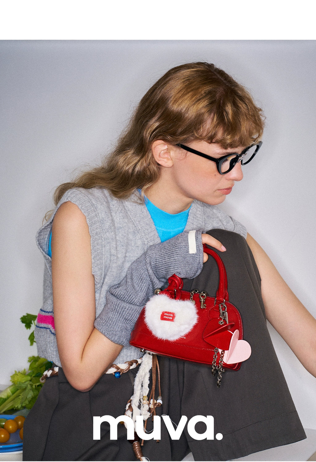 MUVA Exquisite Premium Messenger Bag