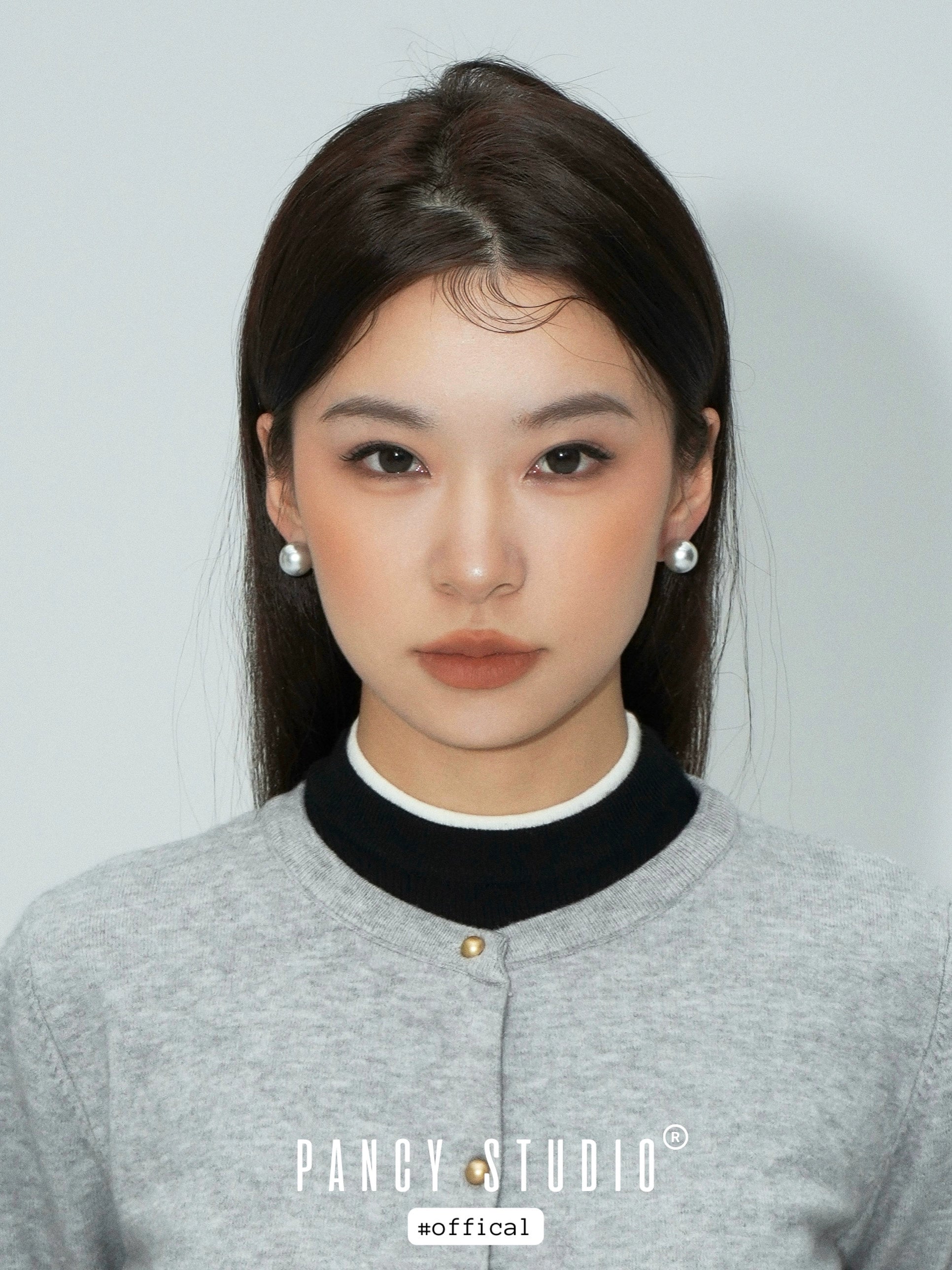 PANCY Low-key Elegant Silver Gray Pearl Stud Earrings