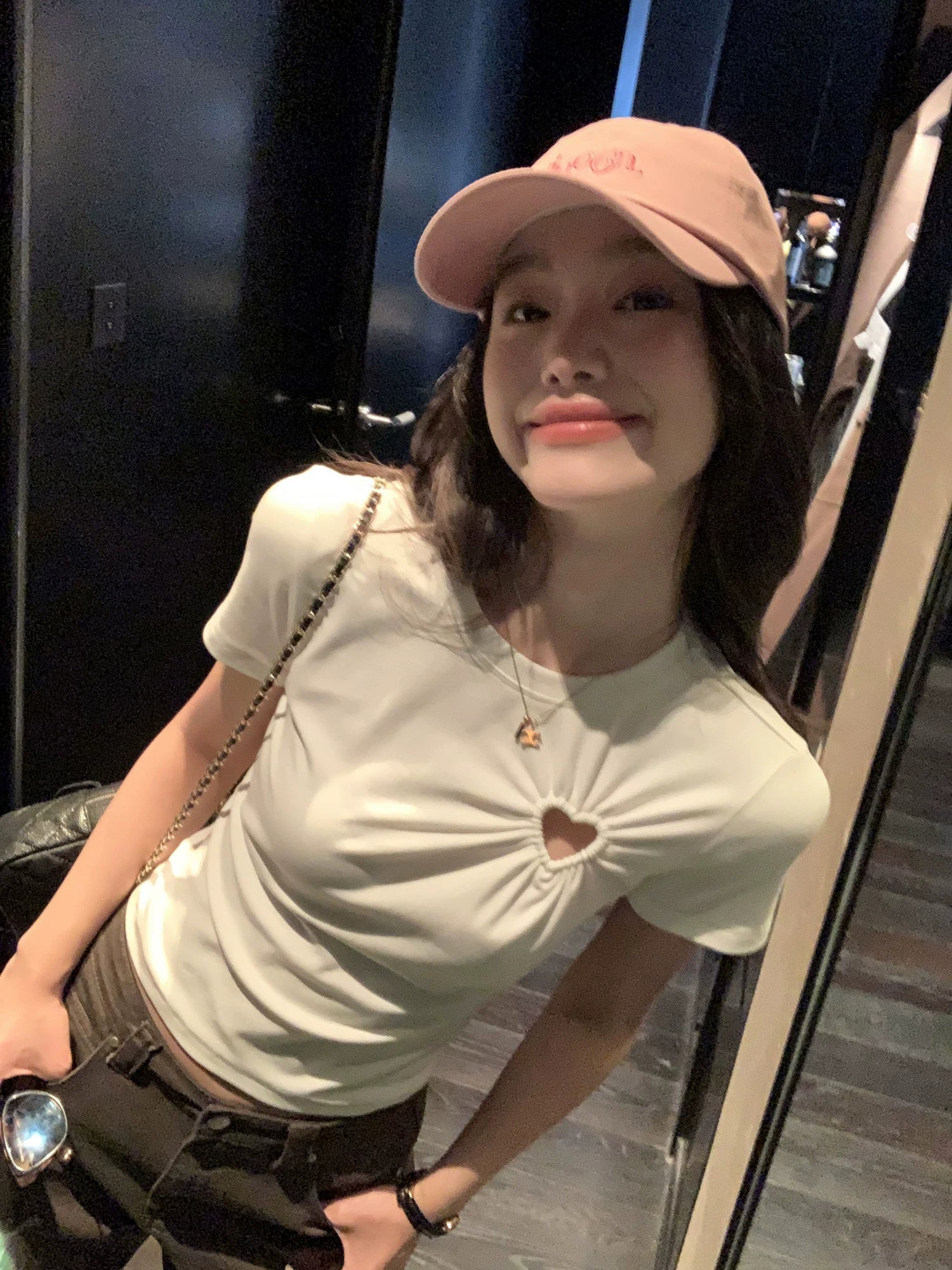 Pusumede Love Hollow Short Knitted Tee