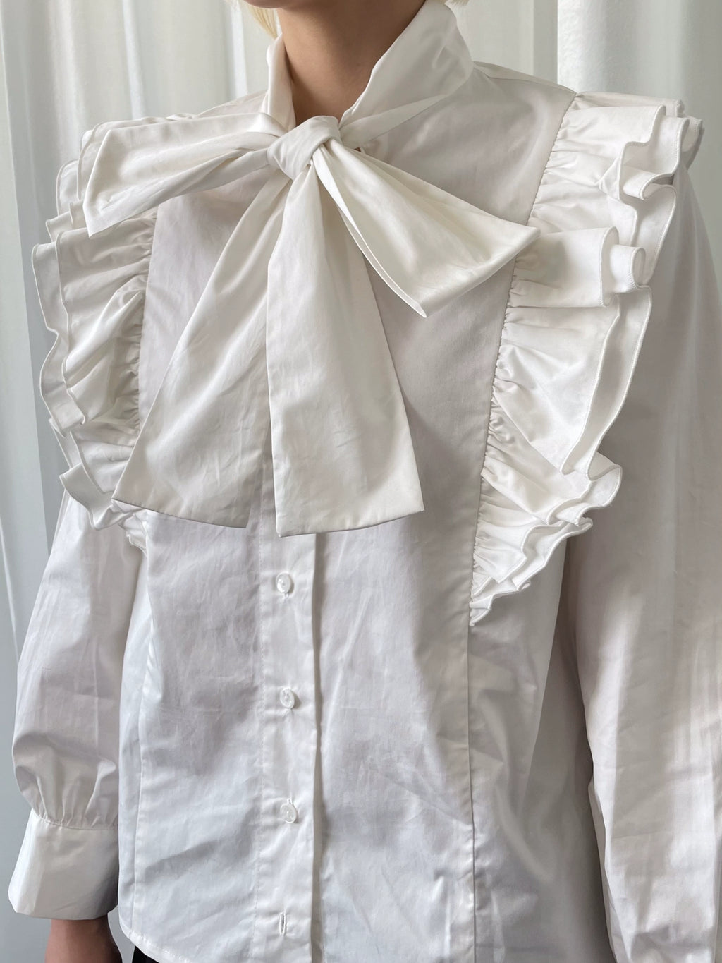 Loosesmell Irregular Bow Tie-Up Shirt