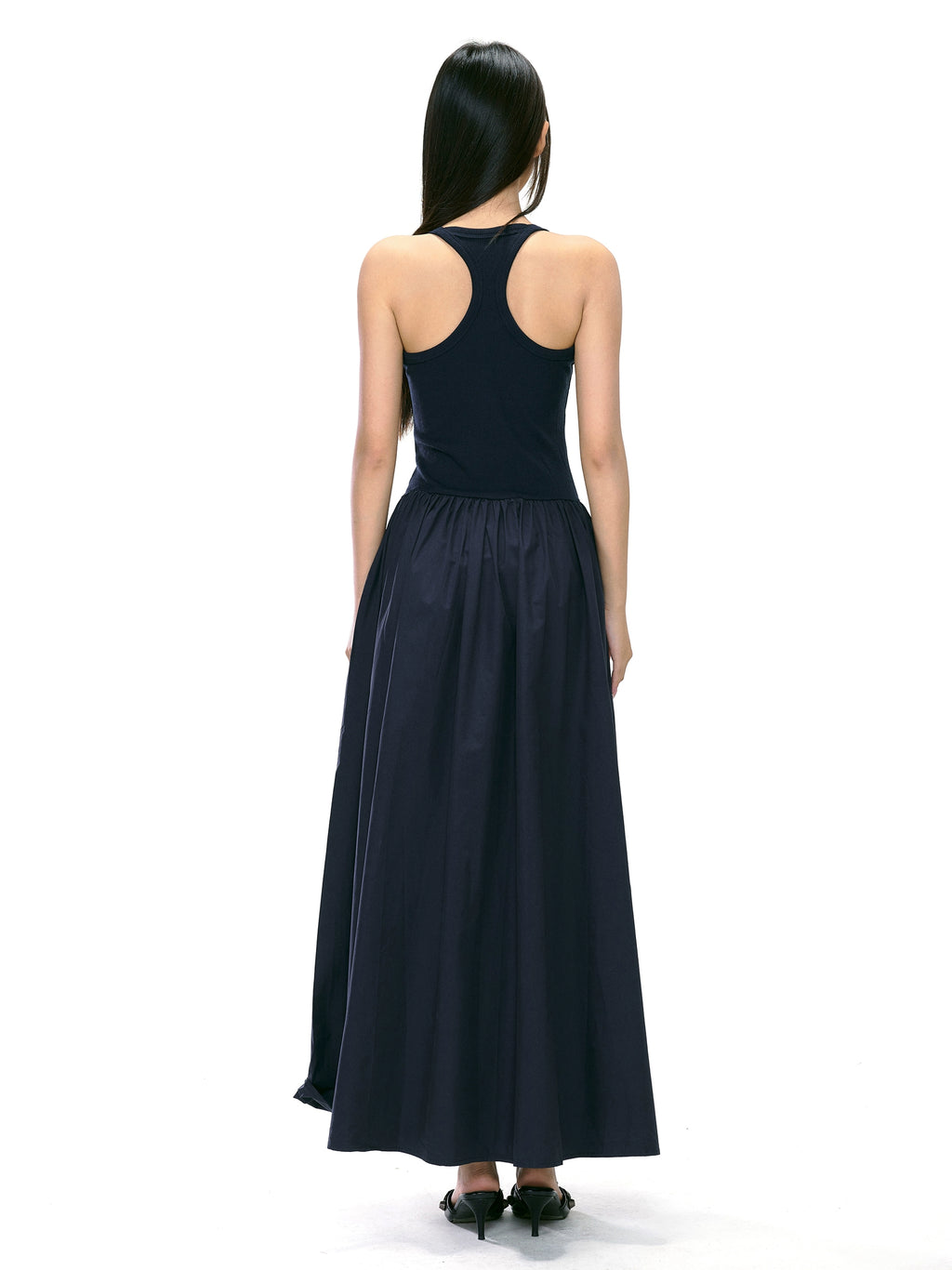 WITHMIN Off-the-shoulder Hottie Purely Wants To Close Her Waist and Look Thin A-shaped Skirt