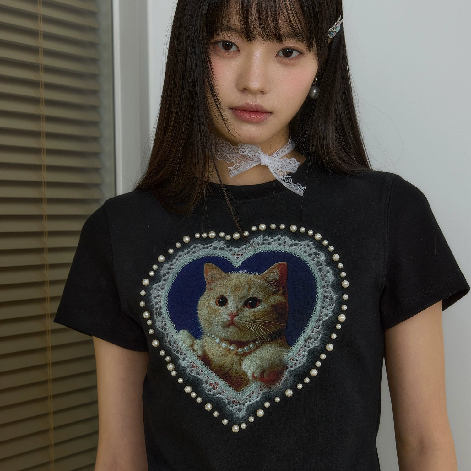 EeeeArtmonster Short Pearl Kitten Slim Tee