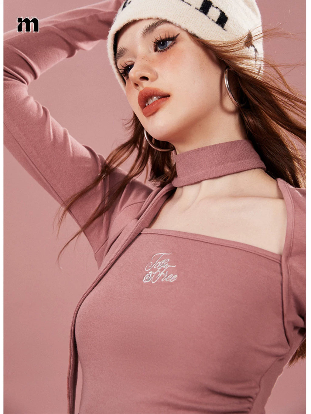 Imone Letter Embroidery Large Square Collar Base Knit