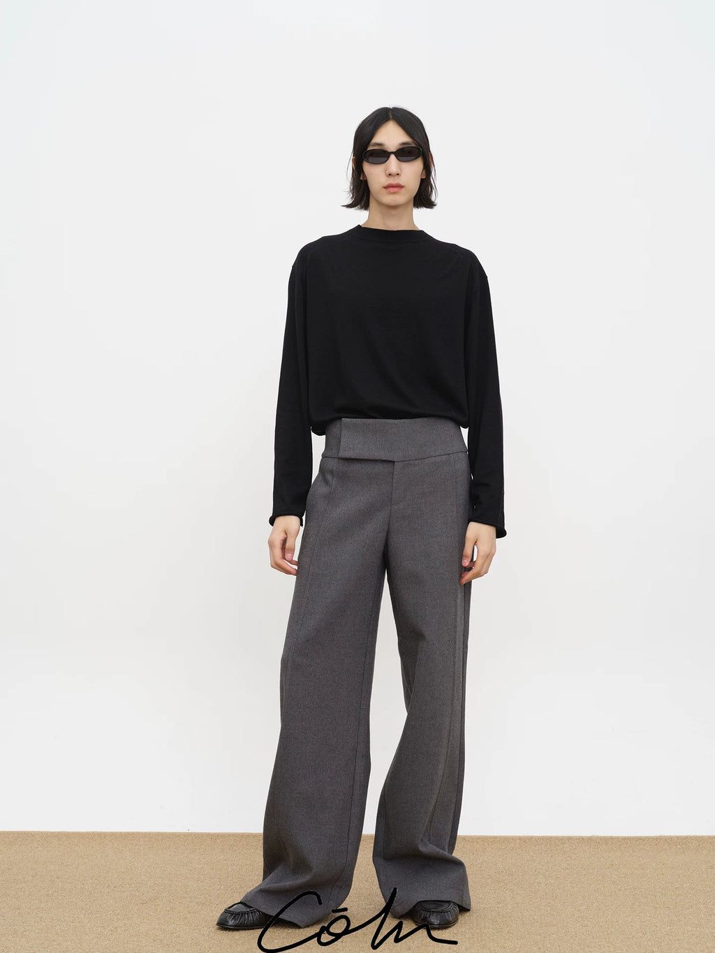 COLN Wide Waist Seal Thin Flared Pants