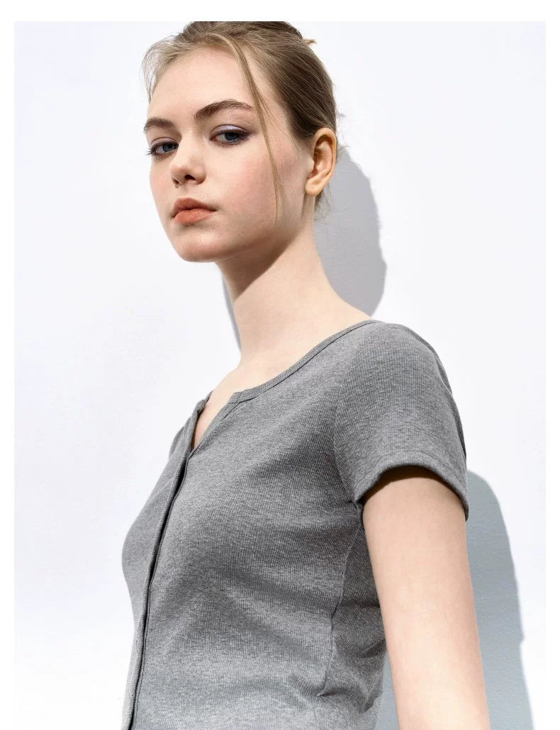 URBAN REVIVO Simple Versatile Button Slim Tee