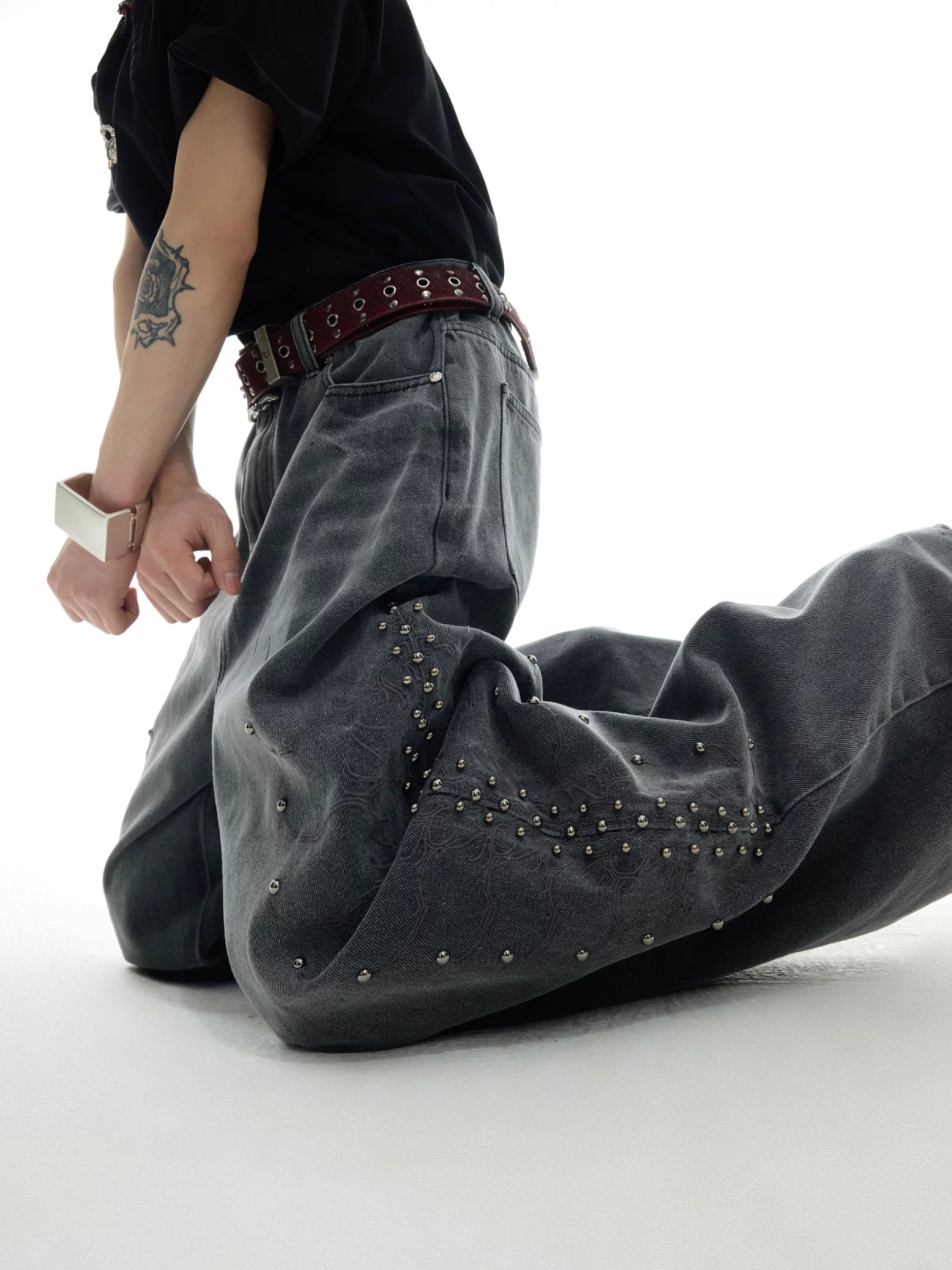 ArguECulturE Vintage Metal Spike Jeans