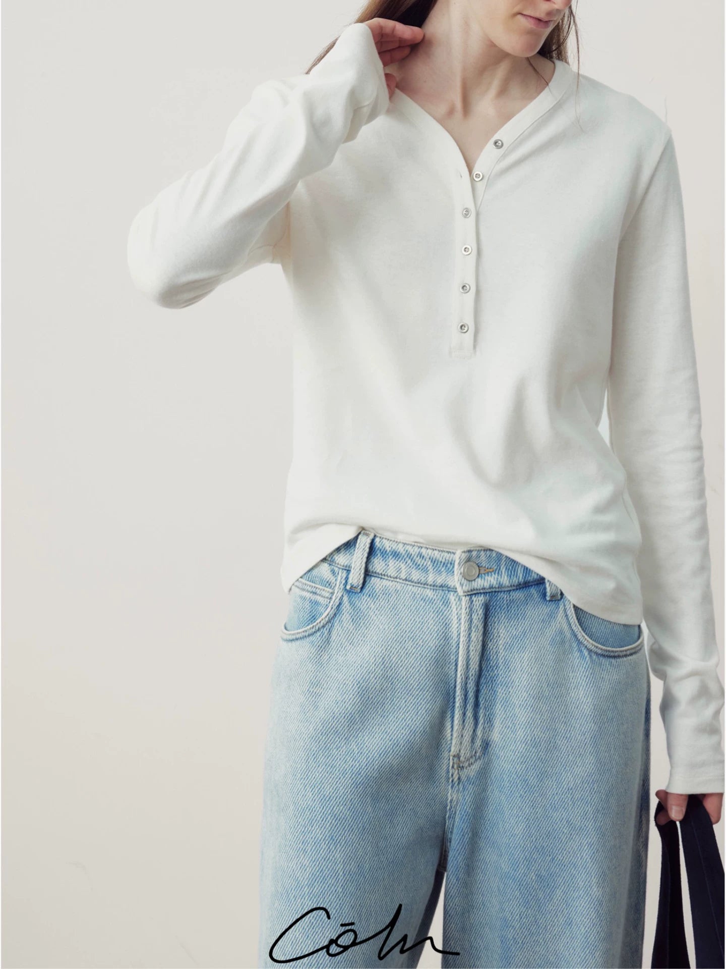 COLN V-neck Breathable Loose Casual Long Sleeves