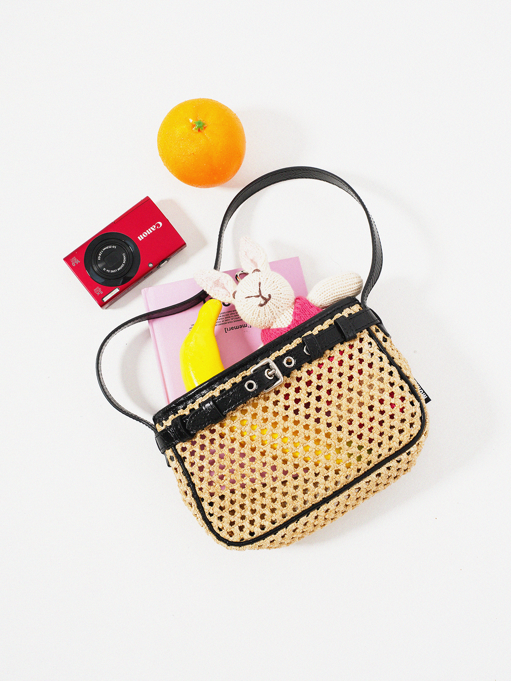 Momogigi Bursting Cowhide Straw Bag