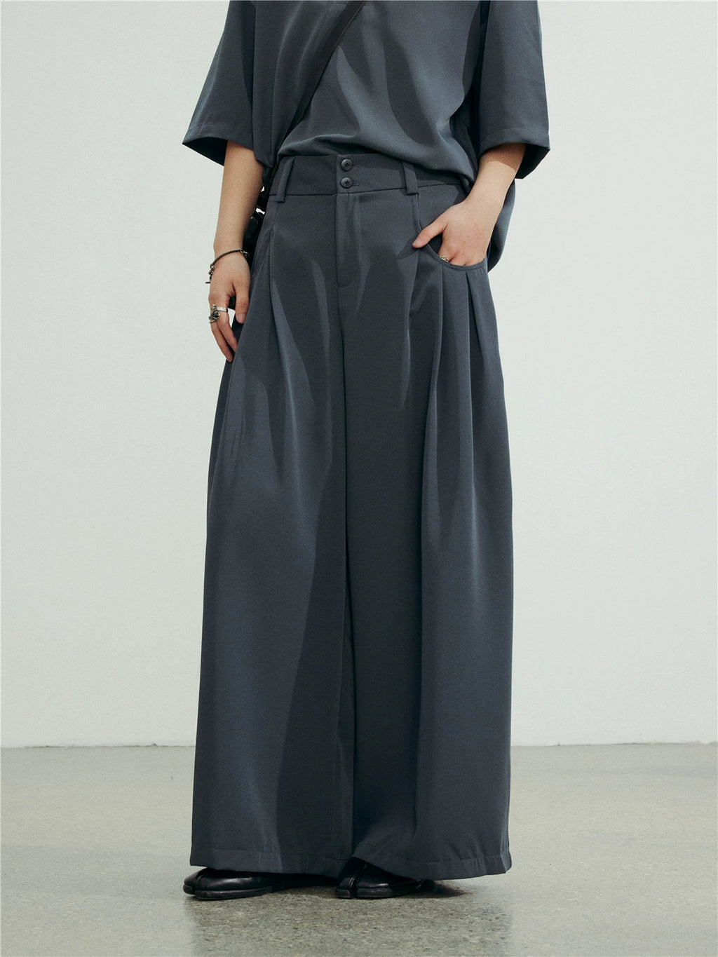 SUNYVONNE Minimalist High-waisted Wide-leg Trousers