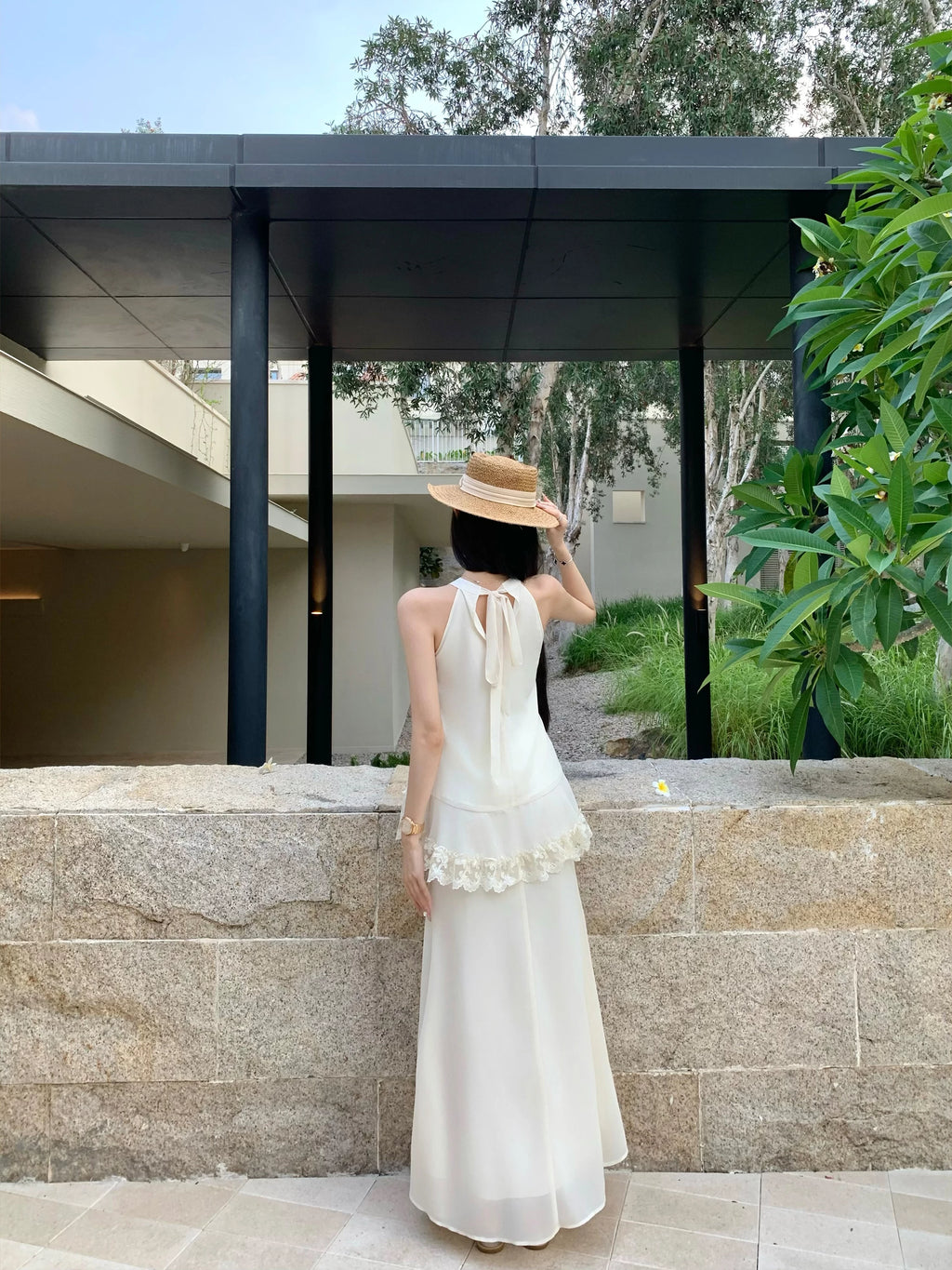 Barb Chill Neck Top Drape Skirt Set