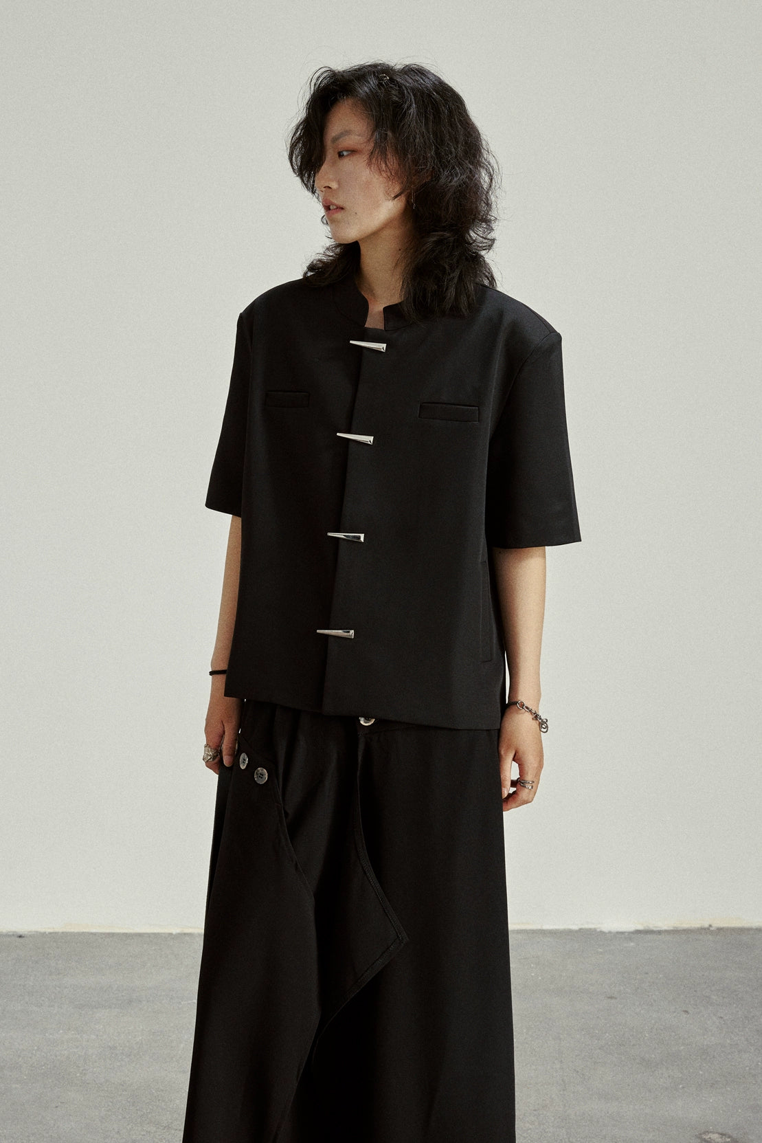 SUNYVONNE Metal Horn Buckle Blazer