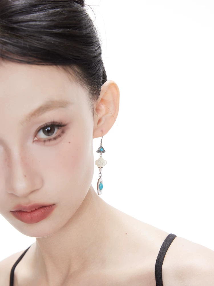 NO SOLUTION Vintage Court Gem Earrings