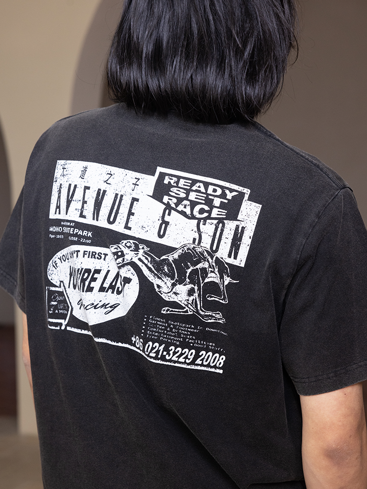 AVENUESON Greyhound Print Casual Tee