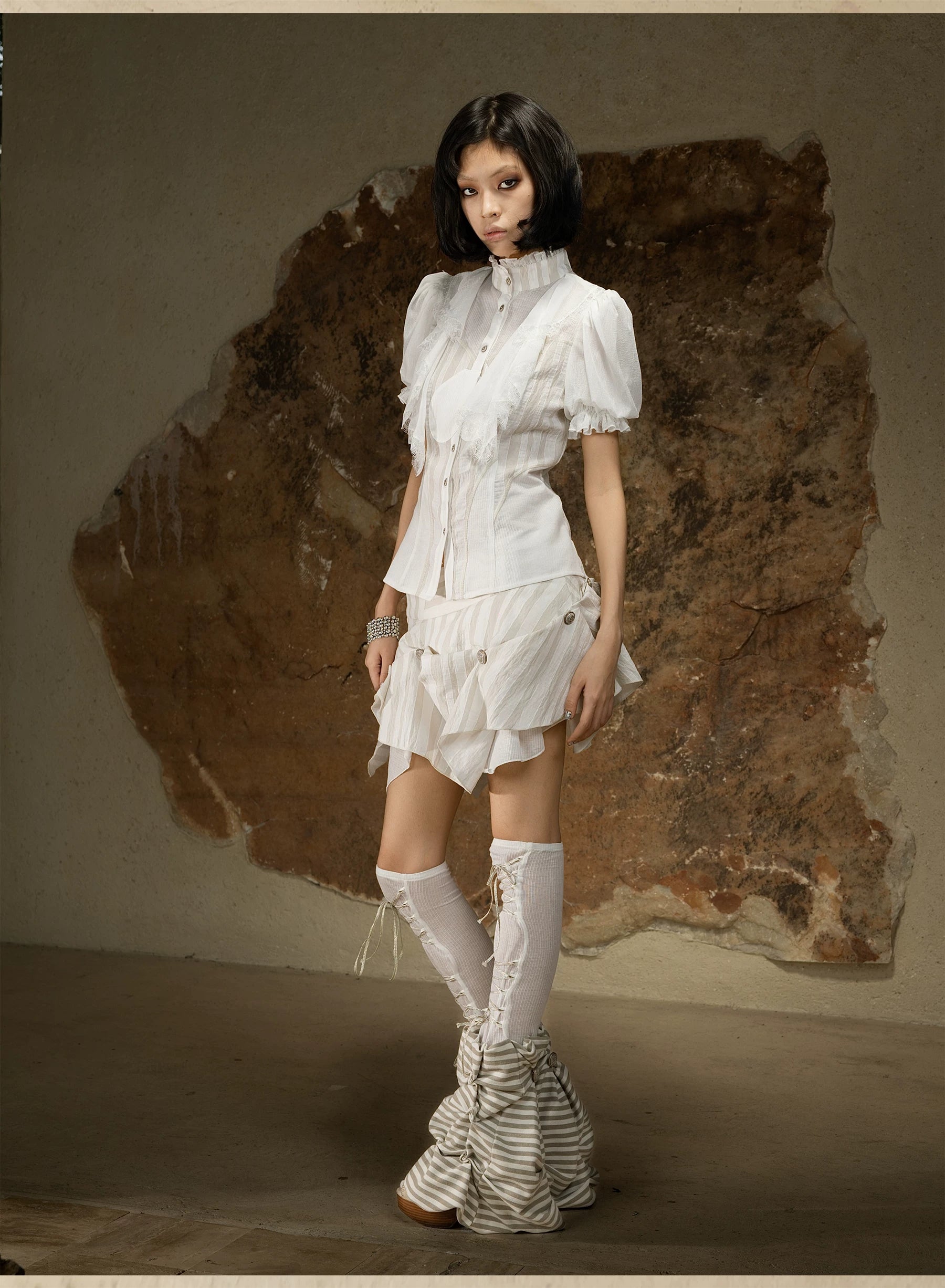 ARIADNAw Retro Bubble Sleeve Waist and Thin Shirt