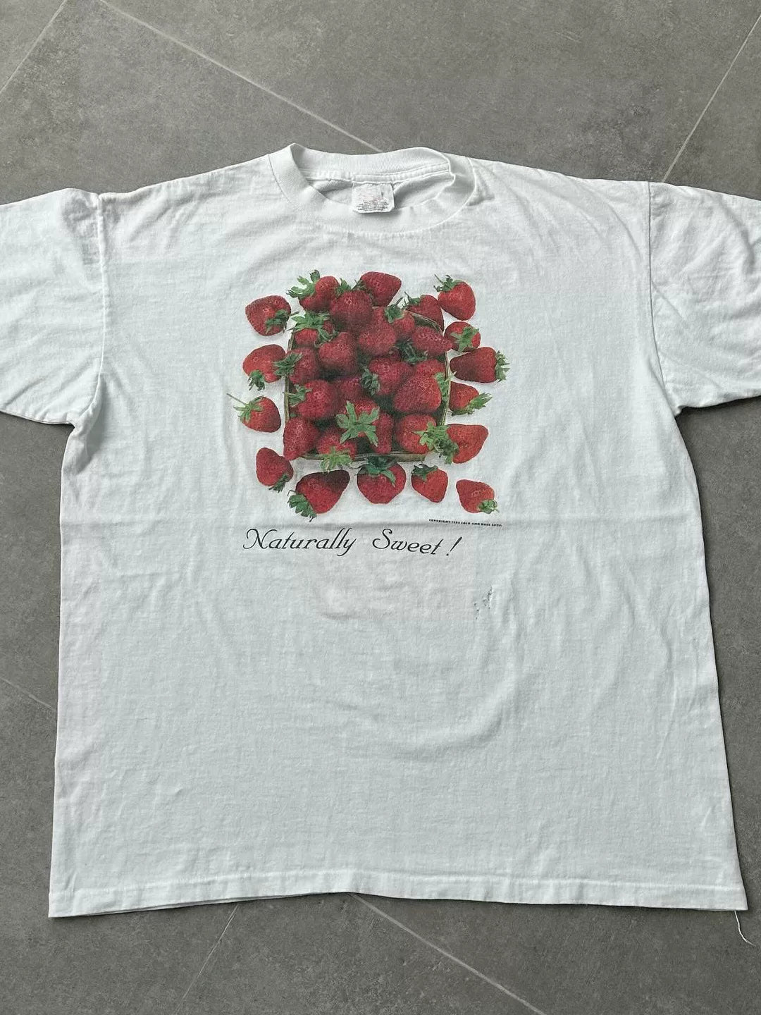 Wang Youbing Strawberry Printing Advanced Sense Casual Tee