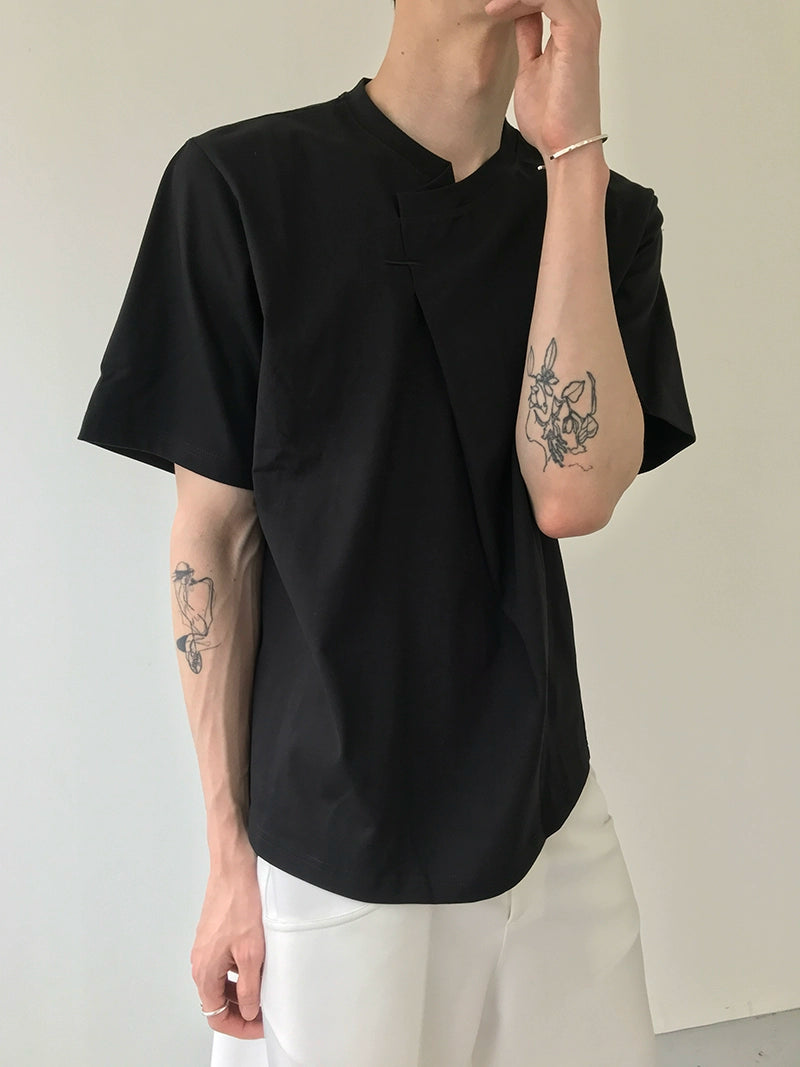 COLN Casual Neckline Pleated Tee