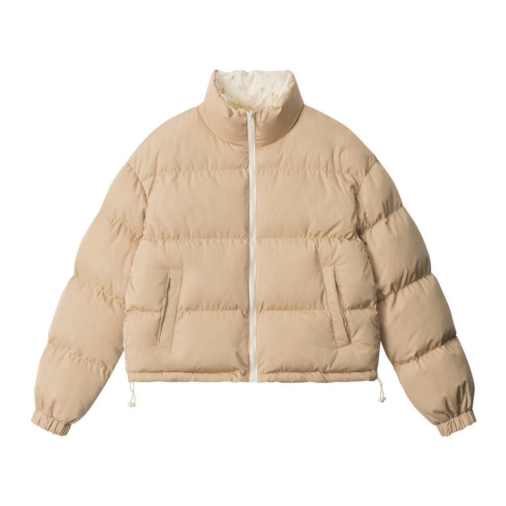 Nariele Wears A Stand-up Collar and A Loose Thickened Coat on Both Sides