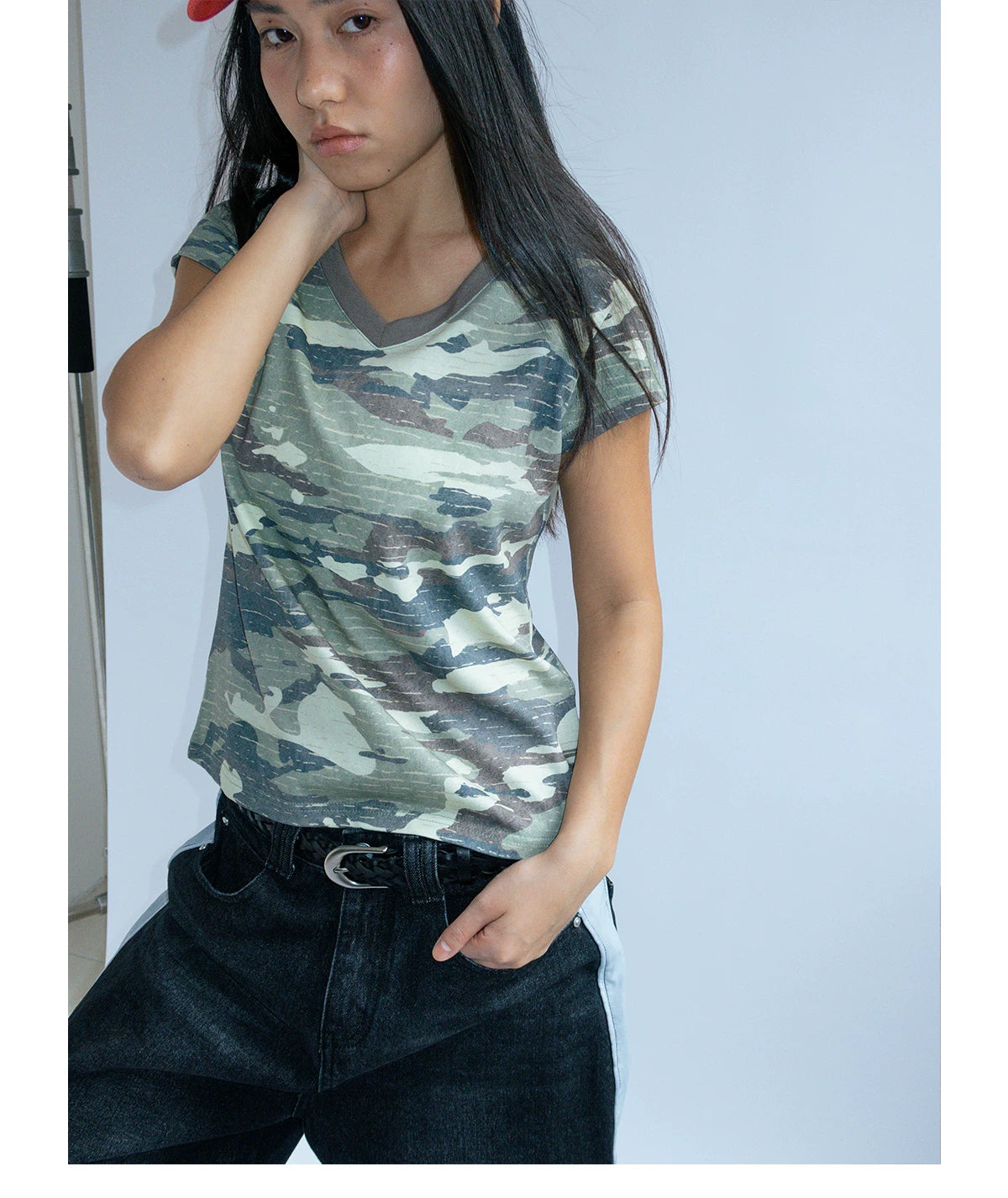 FUNKYFUN Camouflage V-neck Straight Shoulders Slim Short Tee