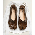L'aise Retro Flat-toed Shoes