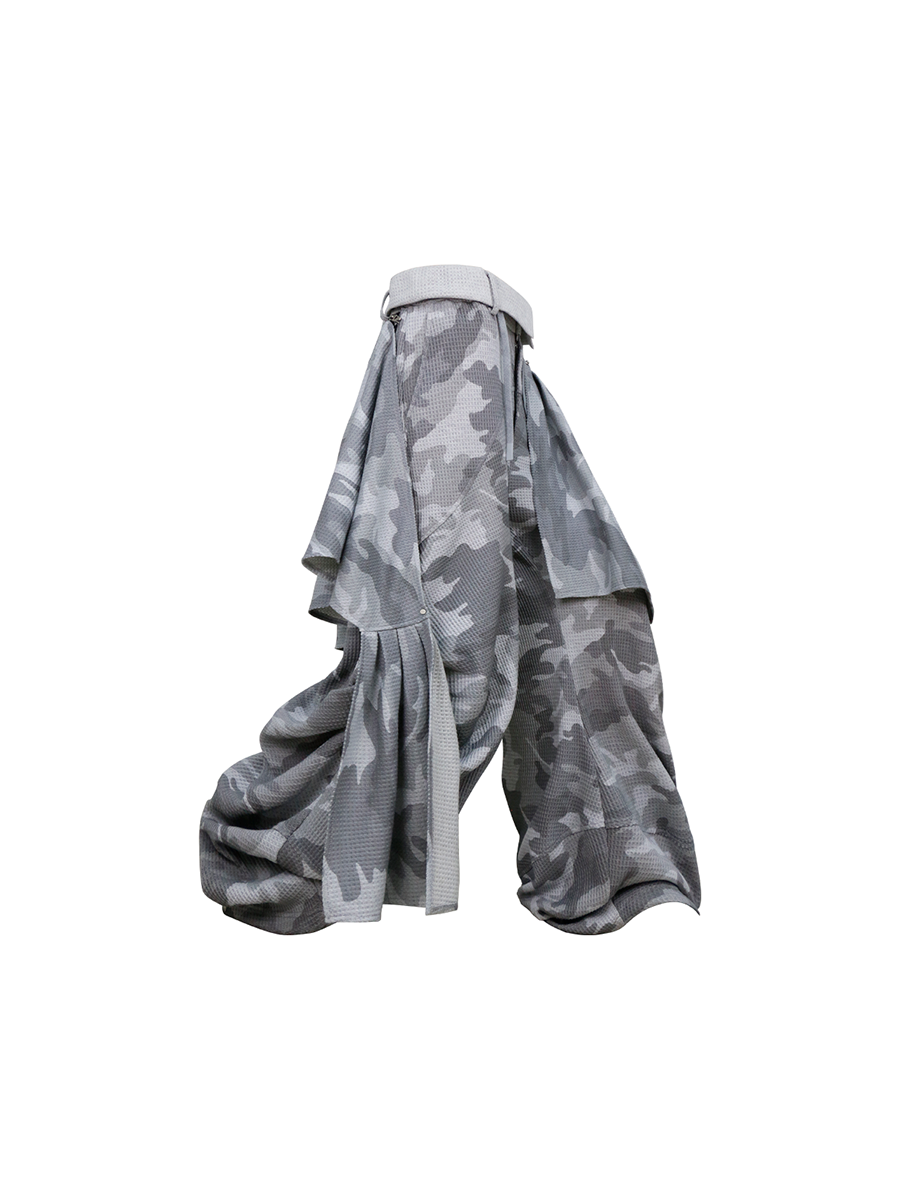 RELABEL Camouflage Loose-cut Wrinkled Slacks